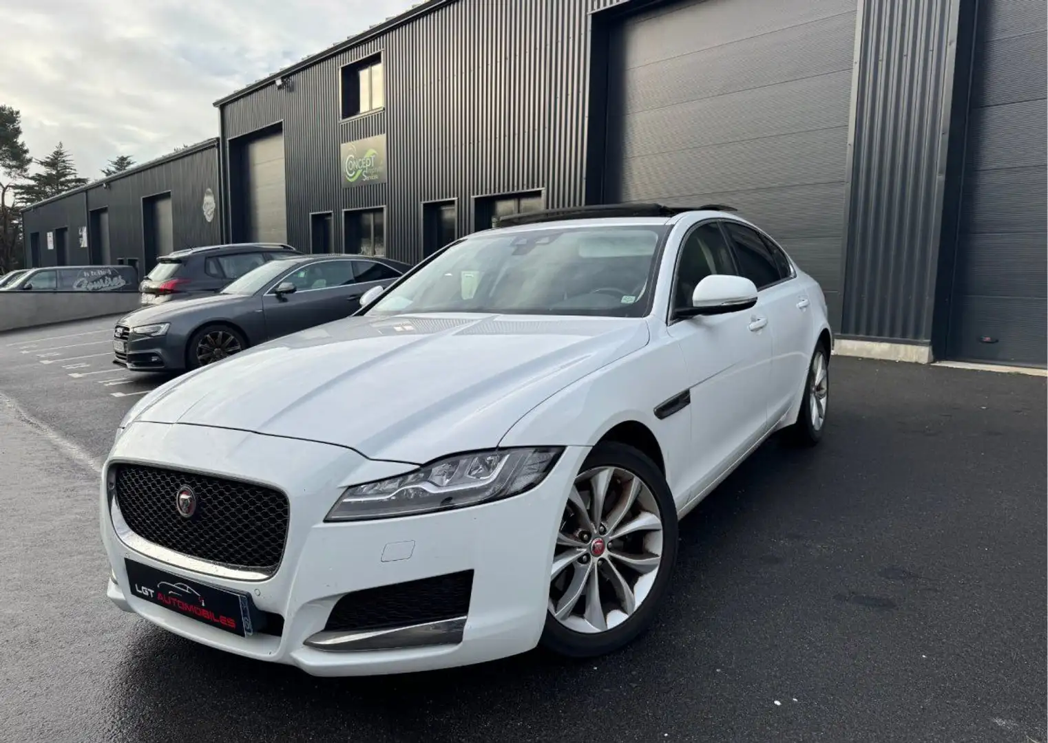 Jaguar XF II 2.0D 180ch Prestige BVA - 2