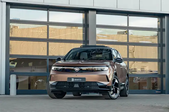 Opel Grandland Electr. 213 PK | GS | Pano | Focal | 360° |  He...