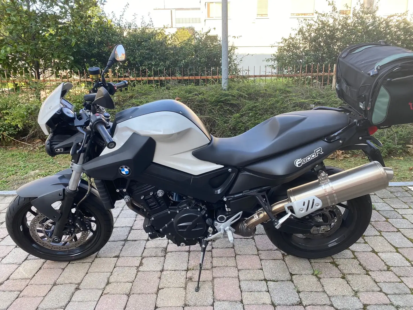 BMW F 800 R Bianco - 2