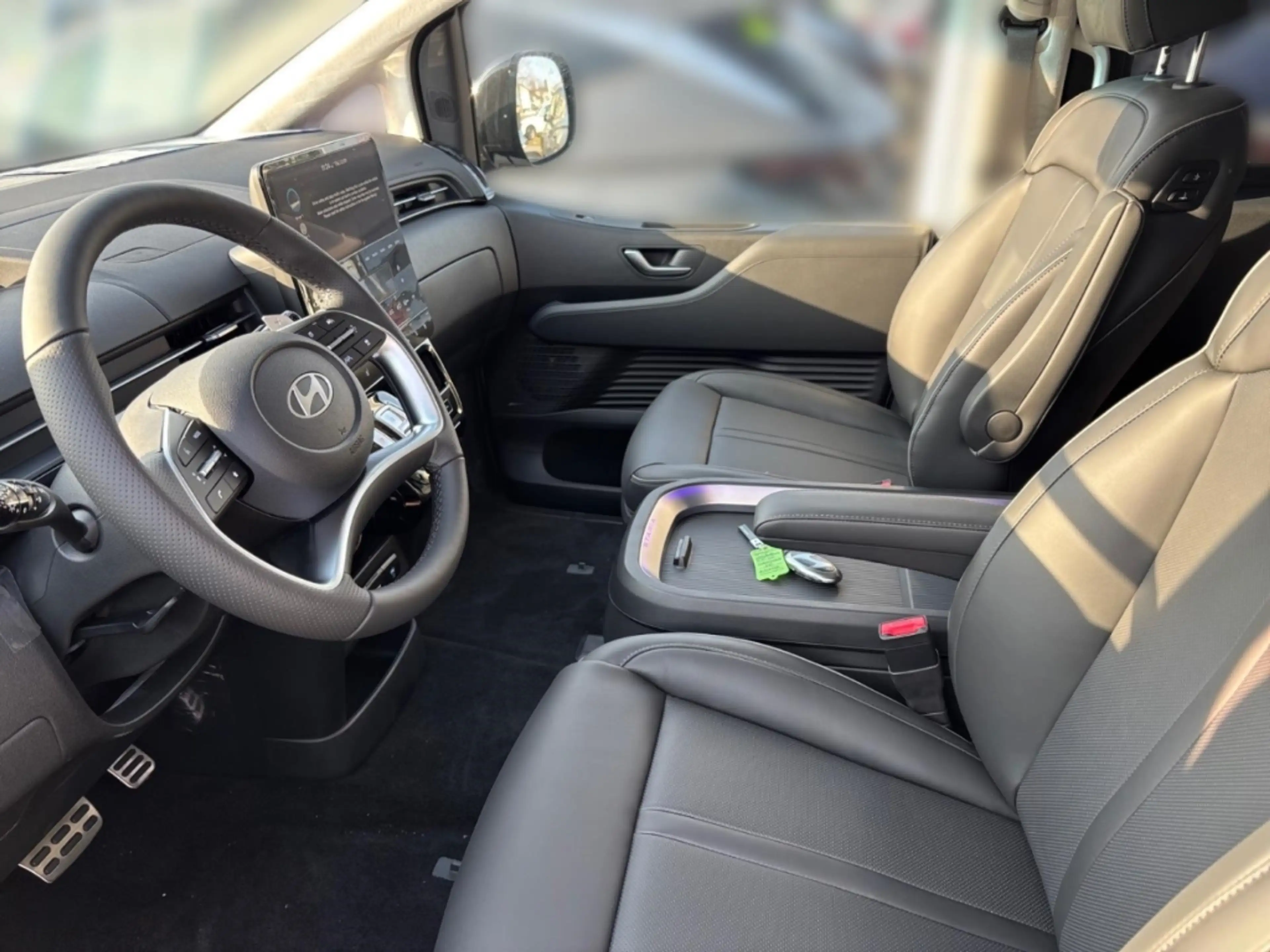 Hyundai STARIA 1.6T-GDi HEV A/T Signature+7Sitzer+ — photo 7