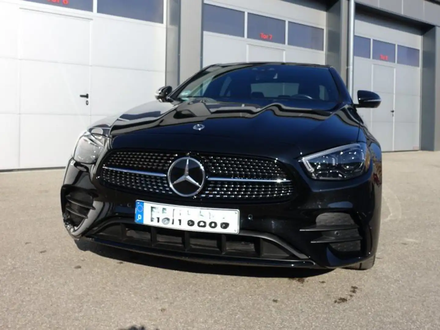 Mercedes-Benz E 450 E+450+4Matic+9G-TRONIC+AMG+Line Schwarz - 2
