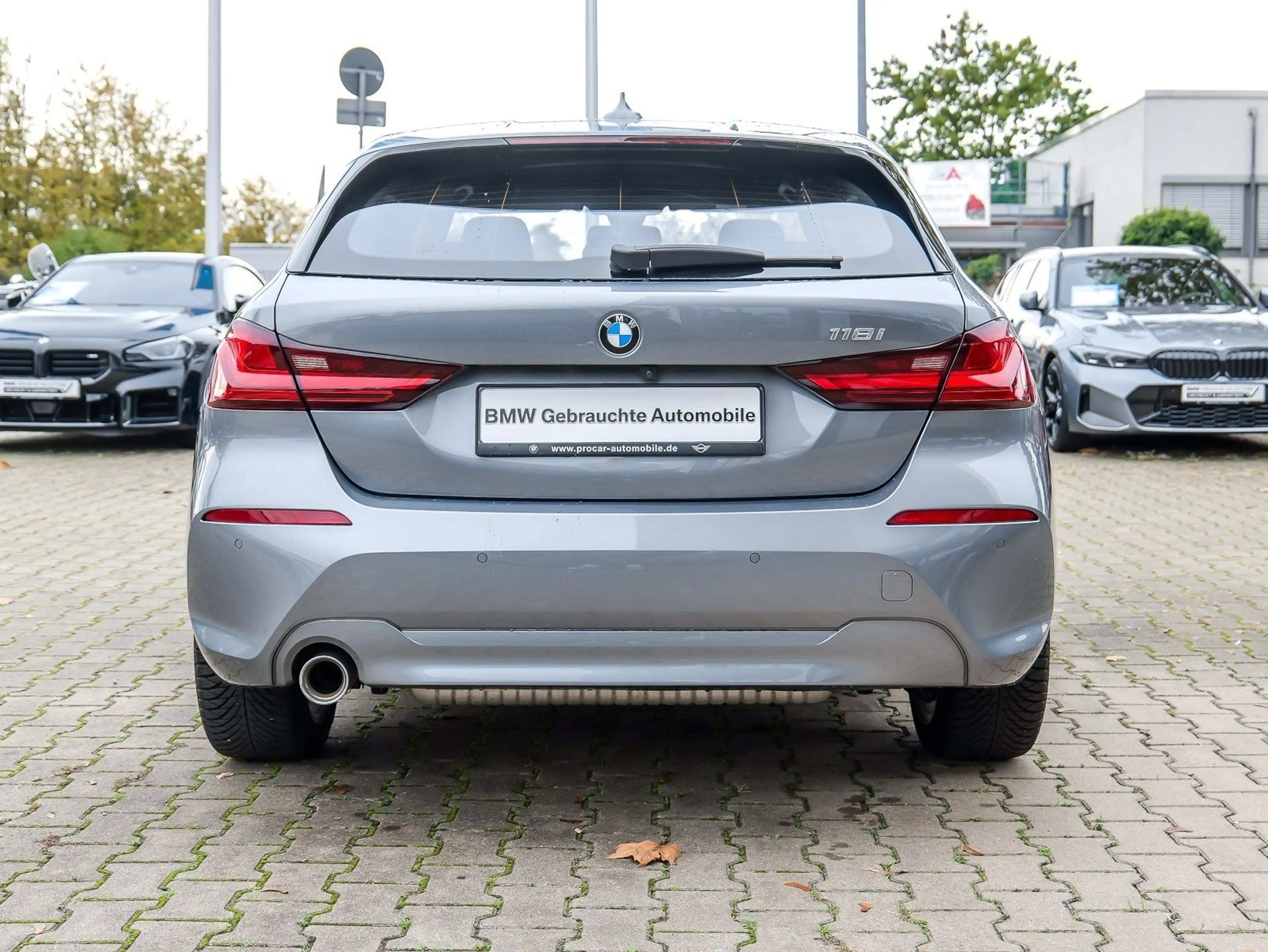 BMW 118 i Advantage Automatik Navi LED PA DA — photo 11