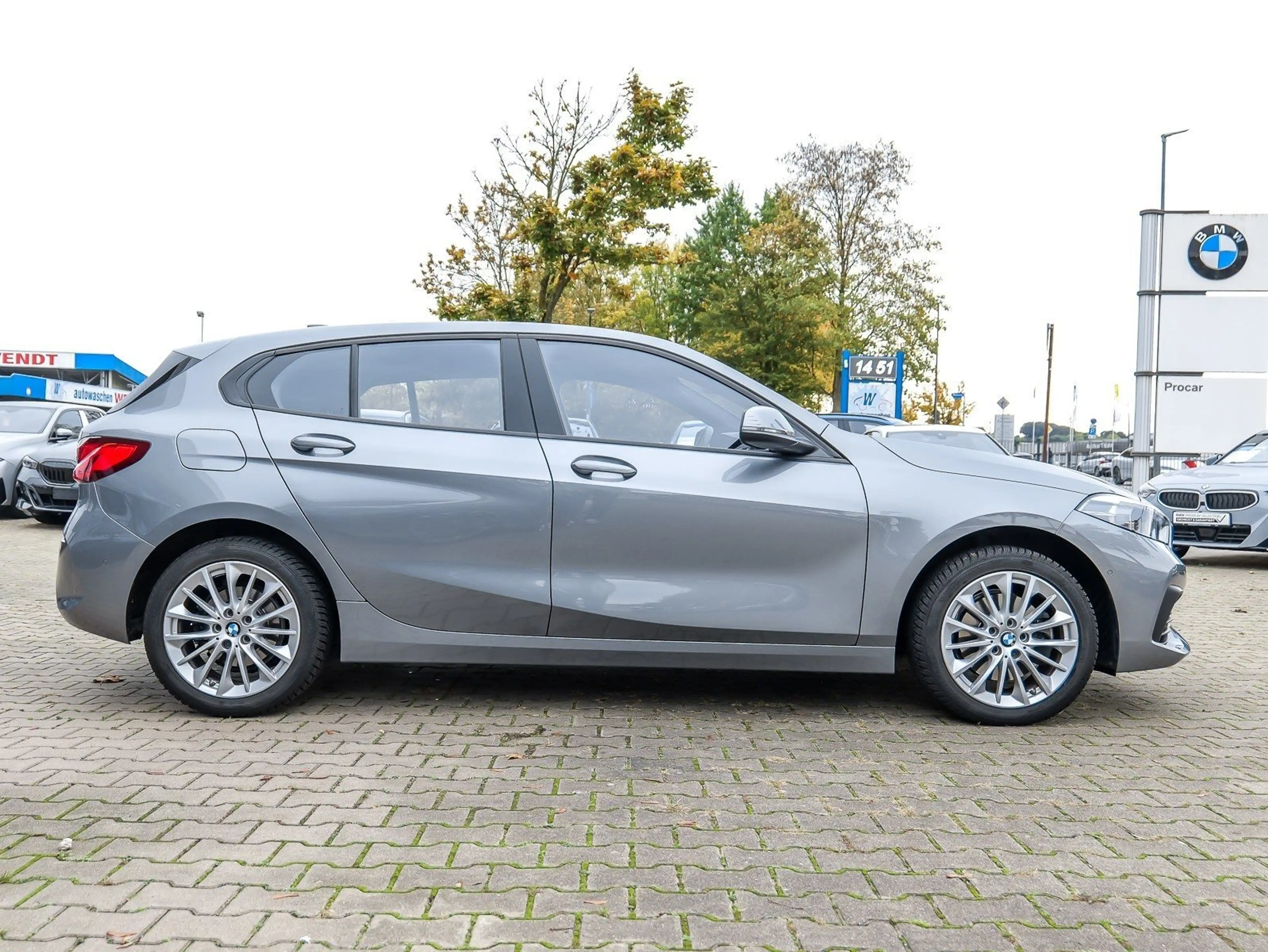 BMW 118 i Advantage Automatik Navi LED PA DA — photo 10