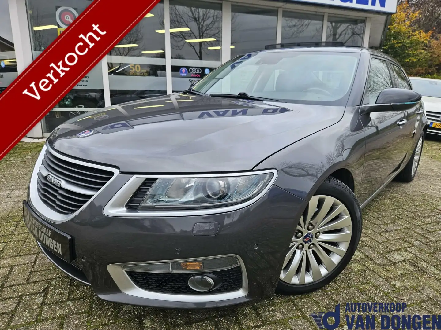 Saab 9-5 2.0T Aero Automaat | Panorama / 2011 / 220 PK / 1é Gri - 2