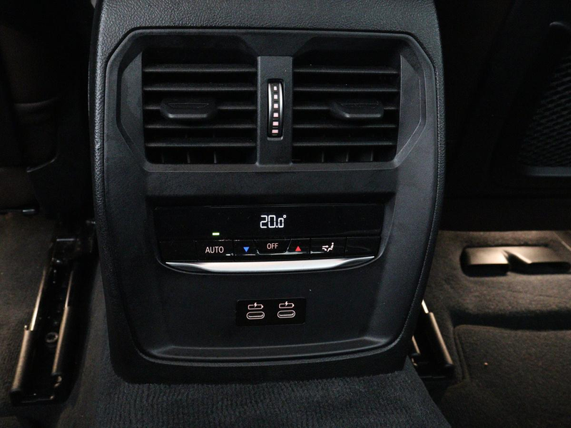 BMW 330 3-serie 330e Business Edition Plus | Sportstoelen — photo 31
