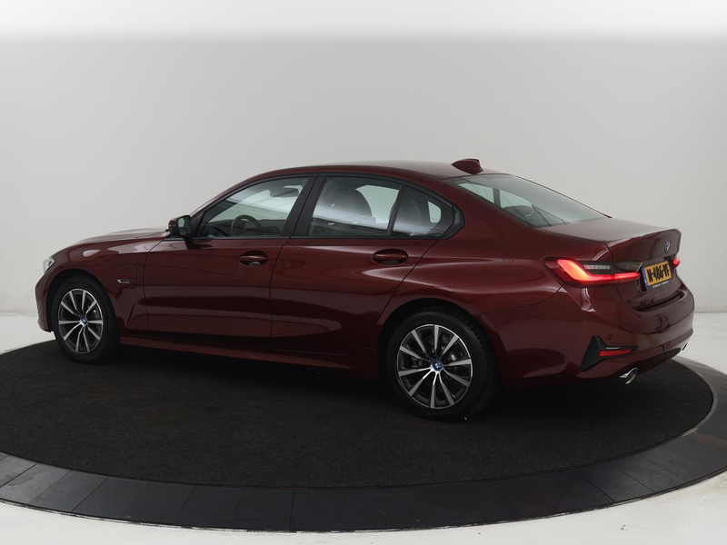 BMW 330 3-serie 330e Business Edition Plus | Sportstoelen — photo 2