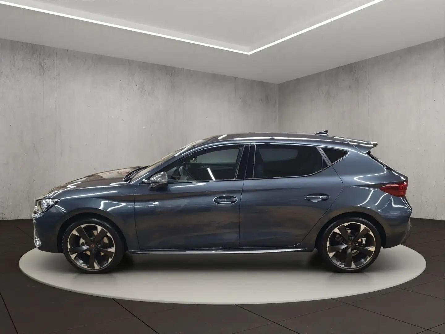 CUPRA Leon 1.5 eTSI 110 kW (150 PS) Grau - 2