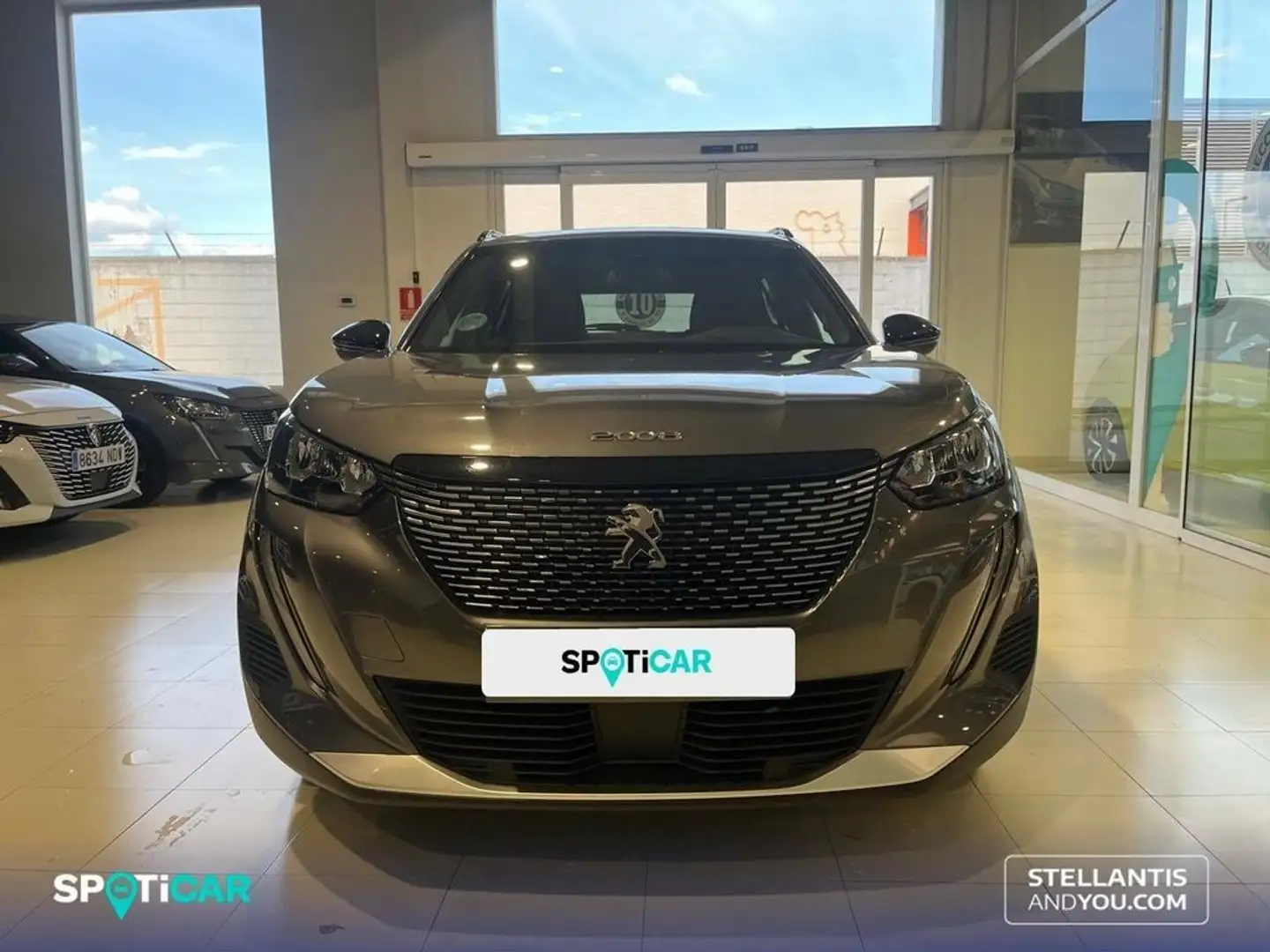 Peugeot 2008 1.2 PureTech S&S Allure Pack 100 Gris - 2