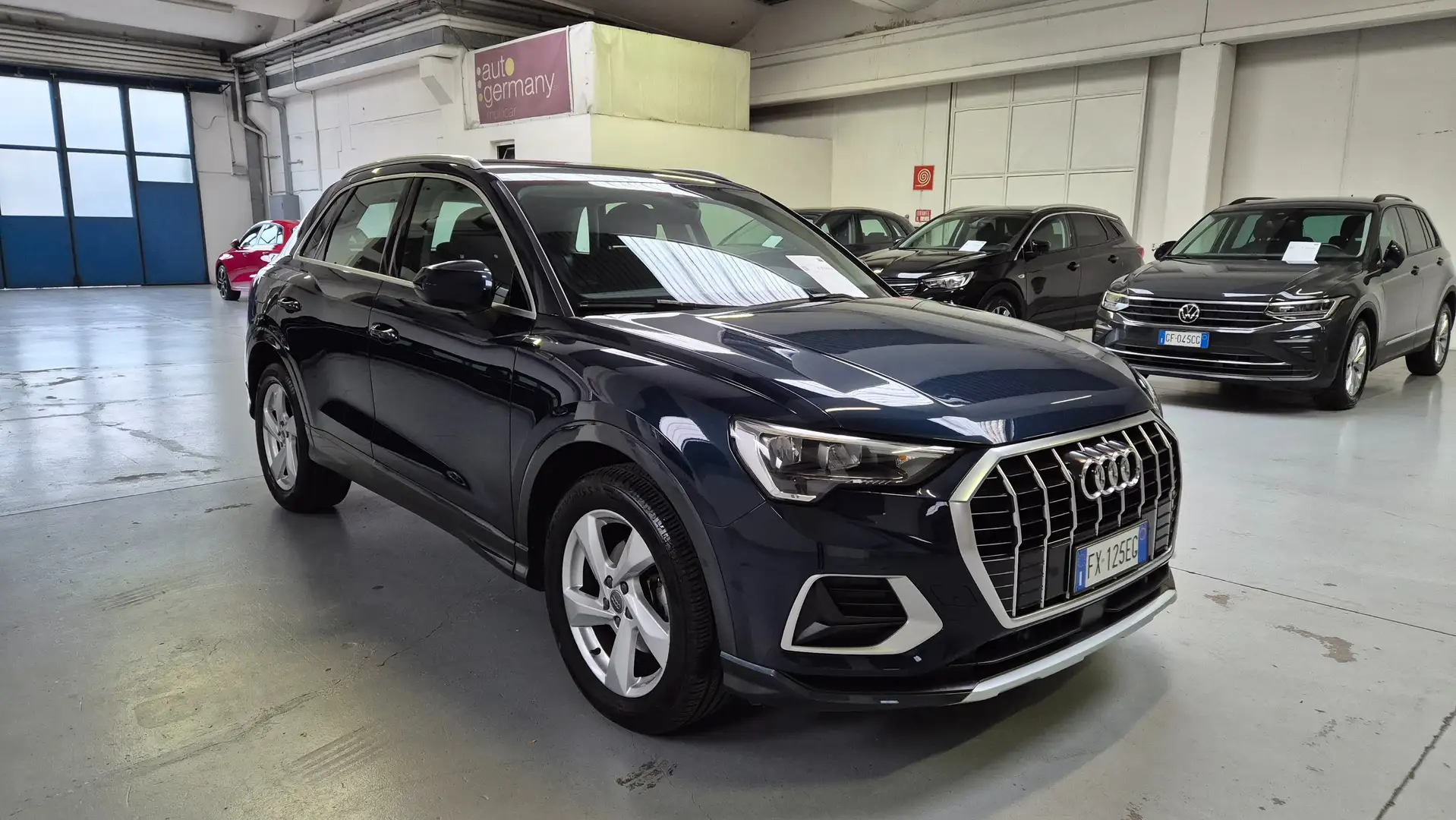 Audi Q3 2.0 tdi 150CV s-tronic ADVANCED - 2