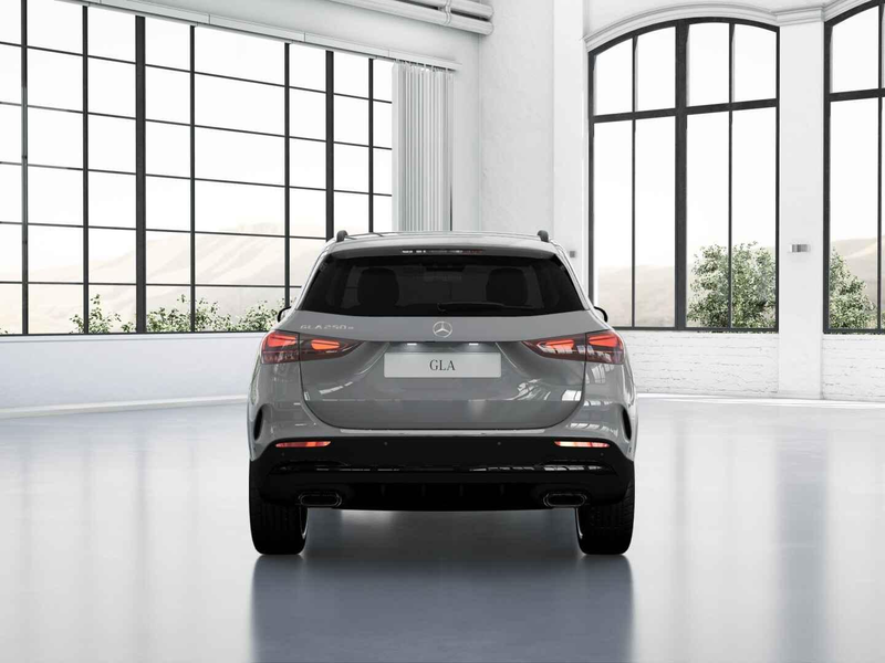 Mercedes-Benz GLA 250 e 140 Years Edition — photo 10