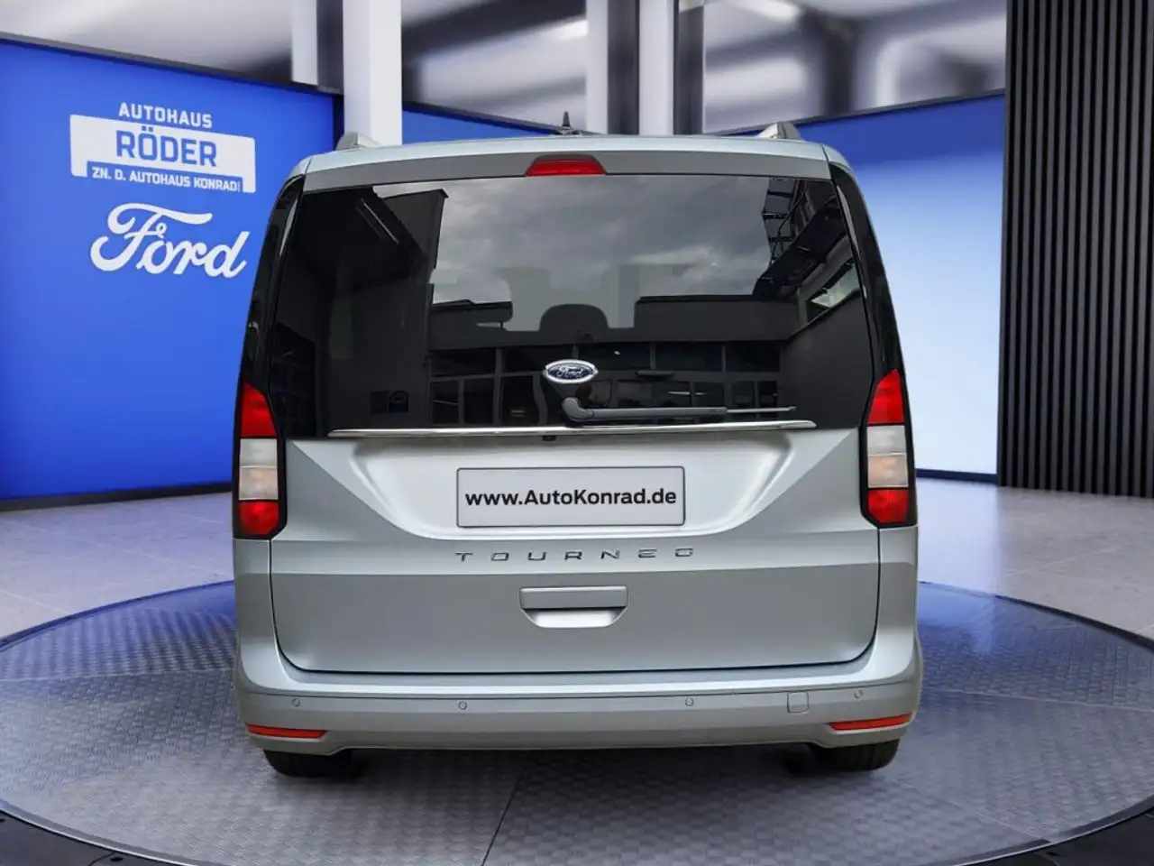 Ford Tourneo Connect Grand 1.5 EcoBoost Aut. TITANIUM 6