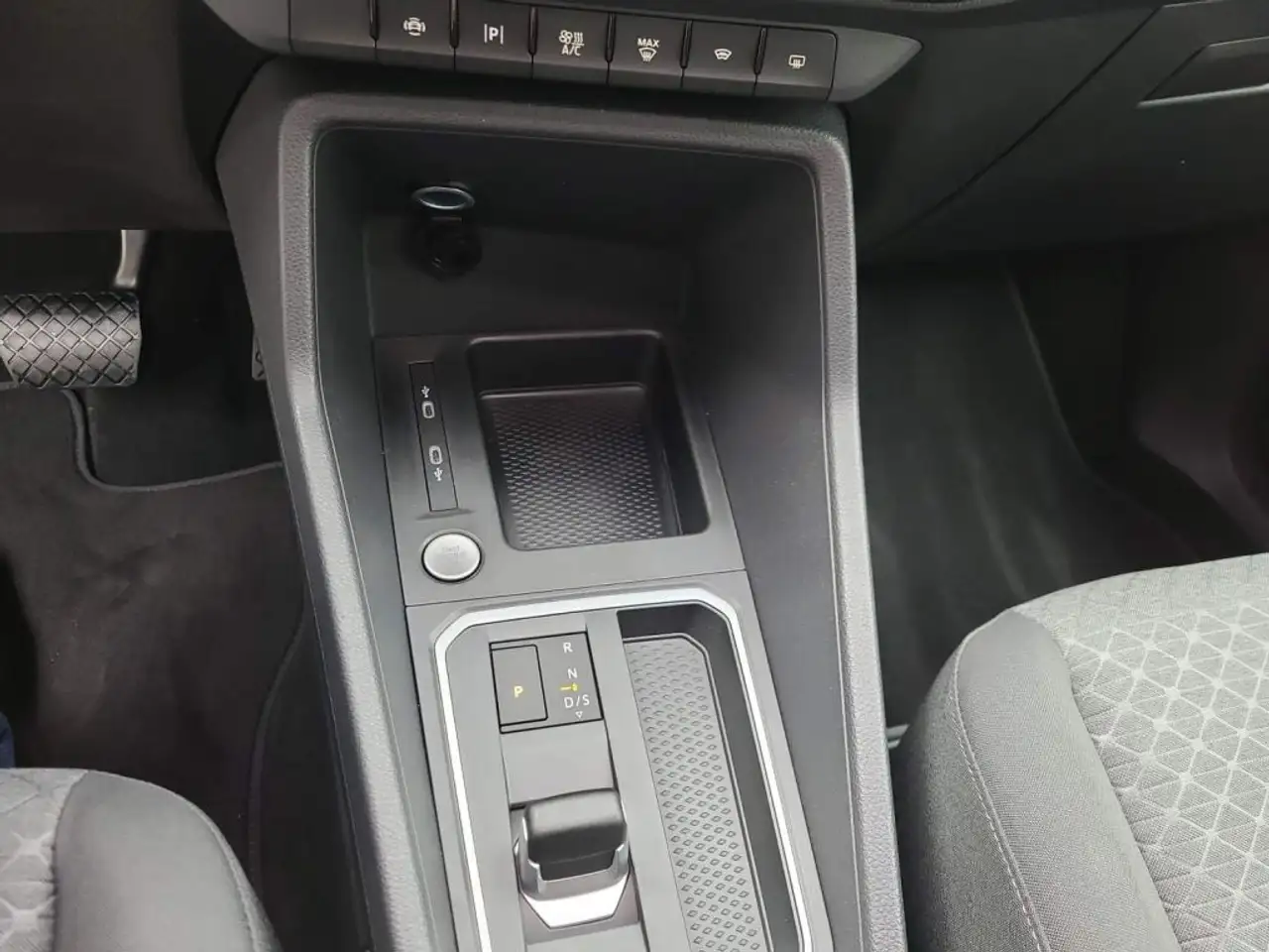 Ford Tourneo Connect Grand 1.5 EcoBoost Aut. TITANIUM 13