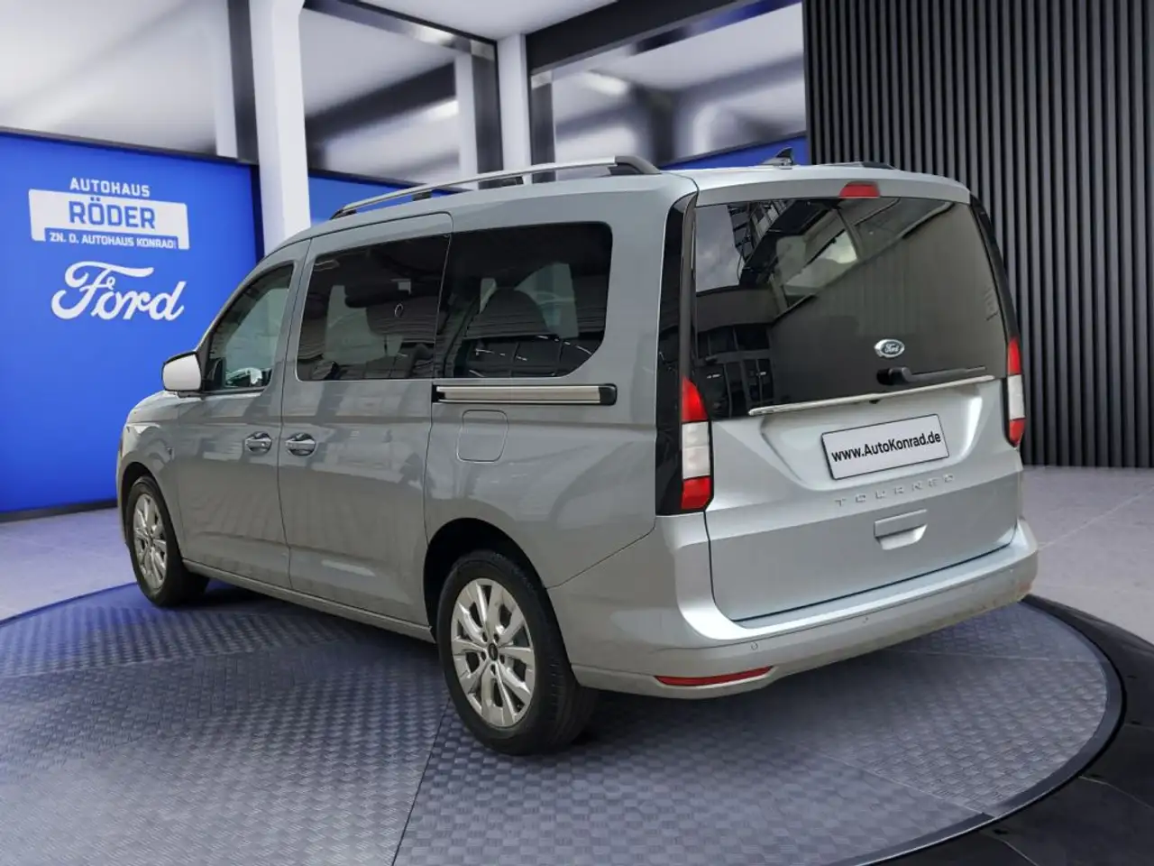 Ford Tourneo Connect Grand 1.5 EcoBoost Aut. TITANIUM 4