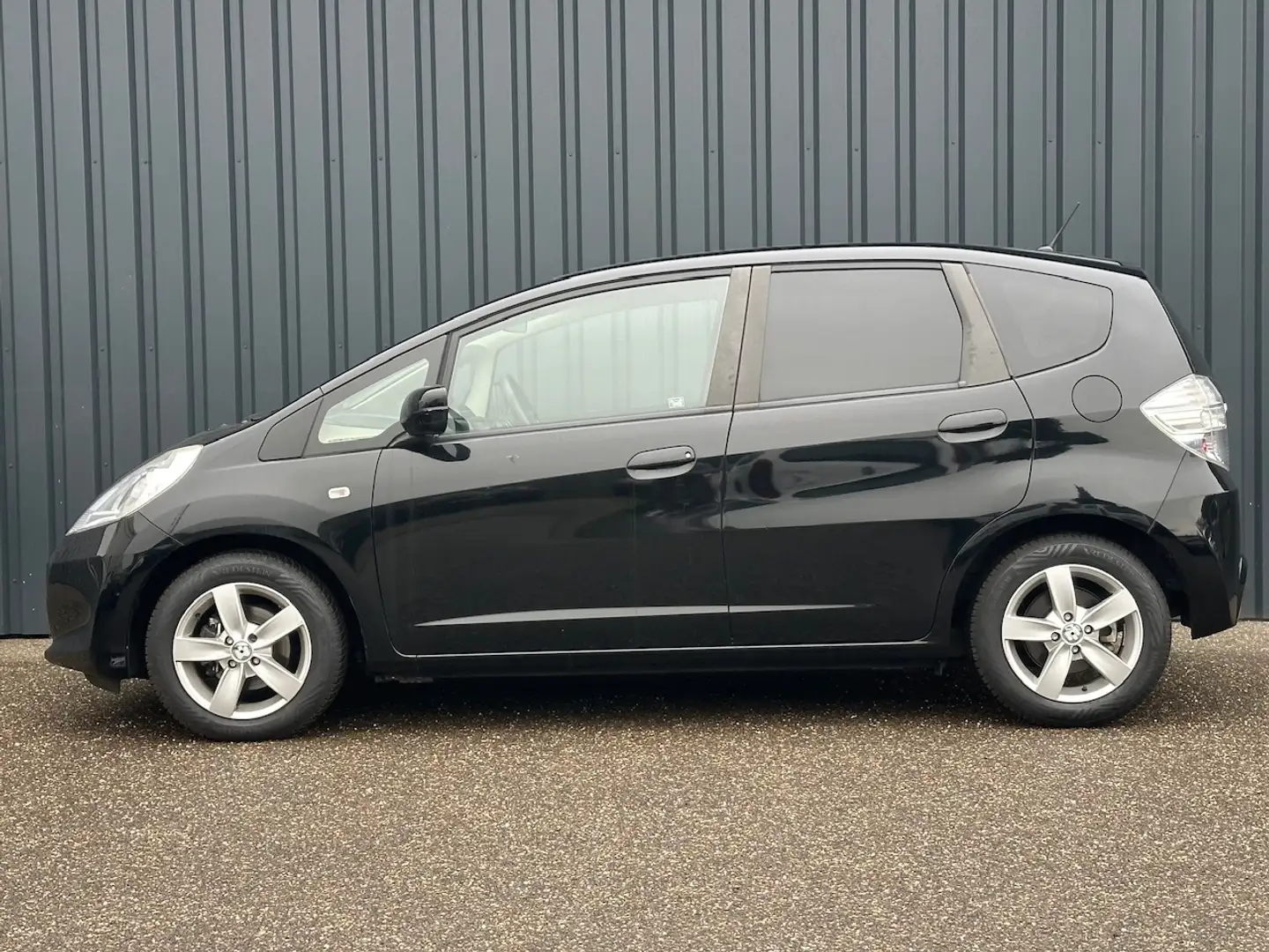 Honda Jazz Hybrid 1.4 i-VTEC Hybrid 102pk Automaat Business M Zwart - 2
