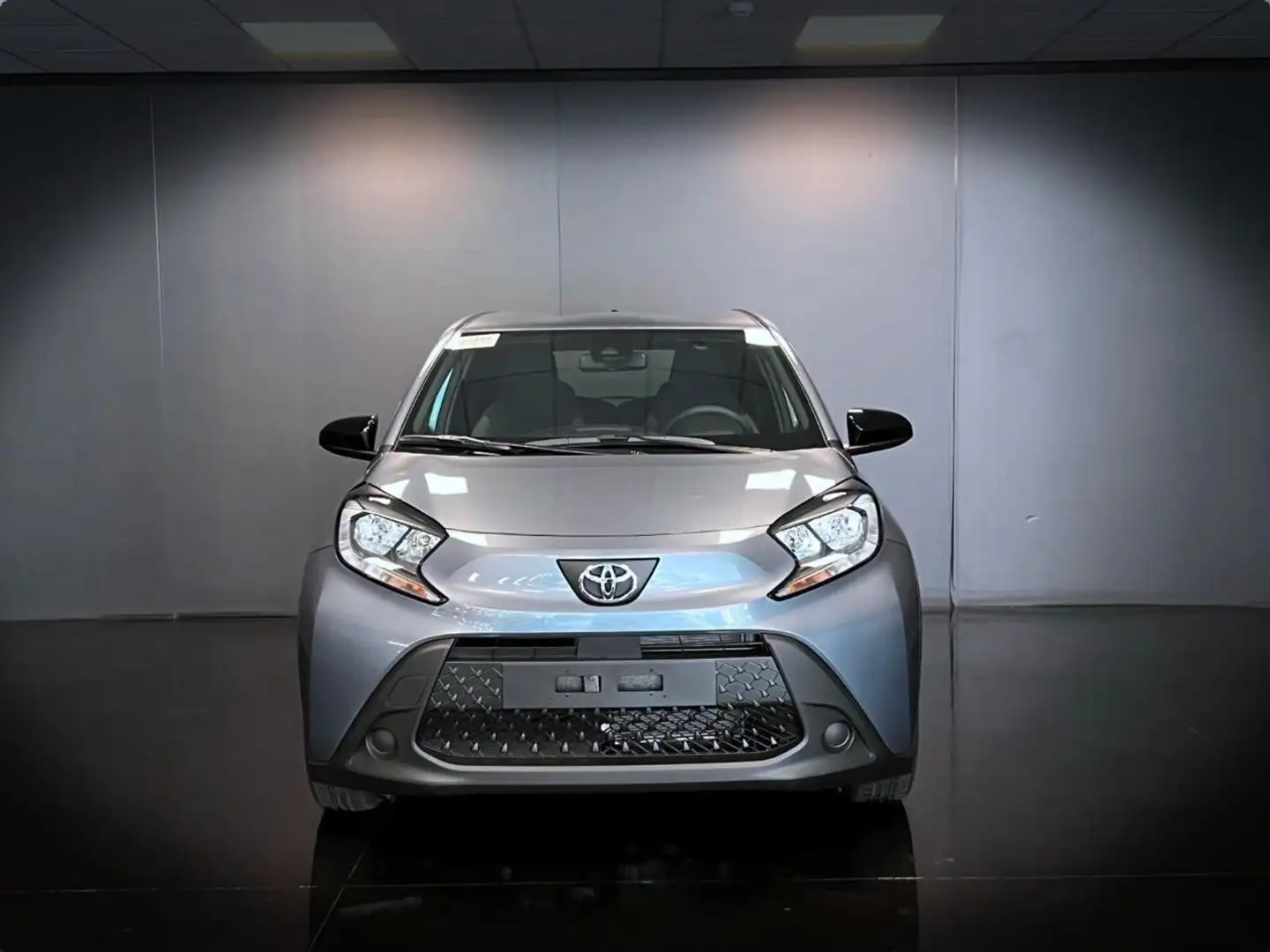 Toyota Aygo X 1.0 VVT-i 72 CV 5 porte Active Grigio - 2