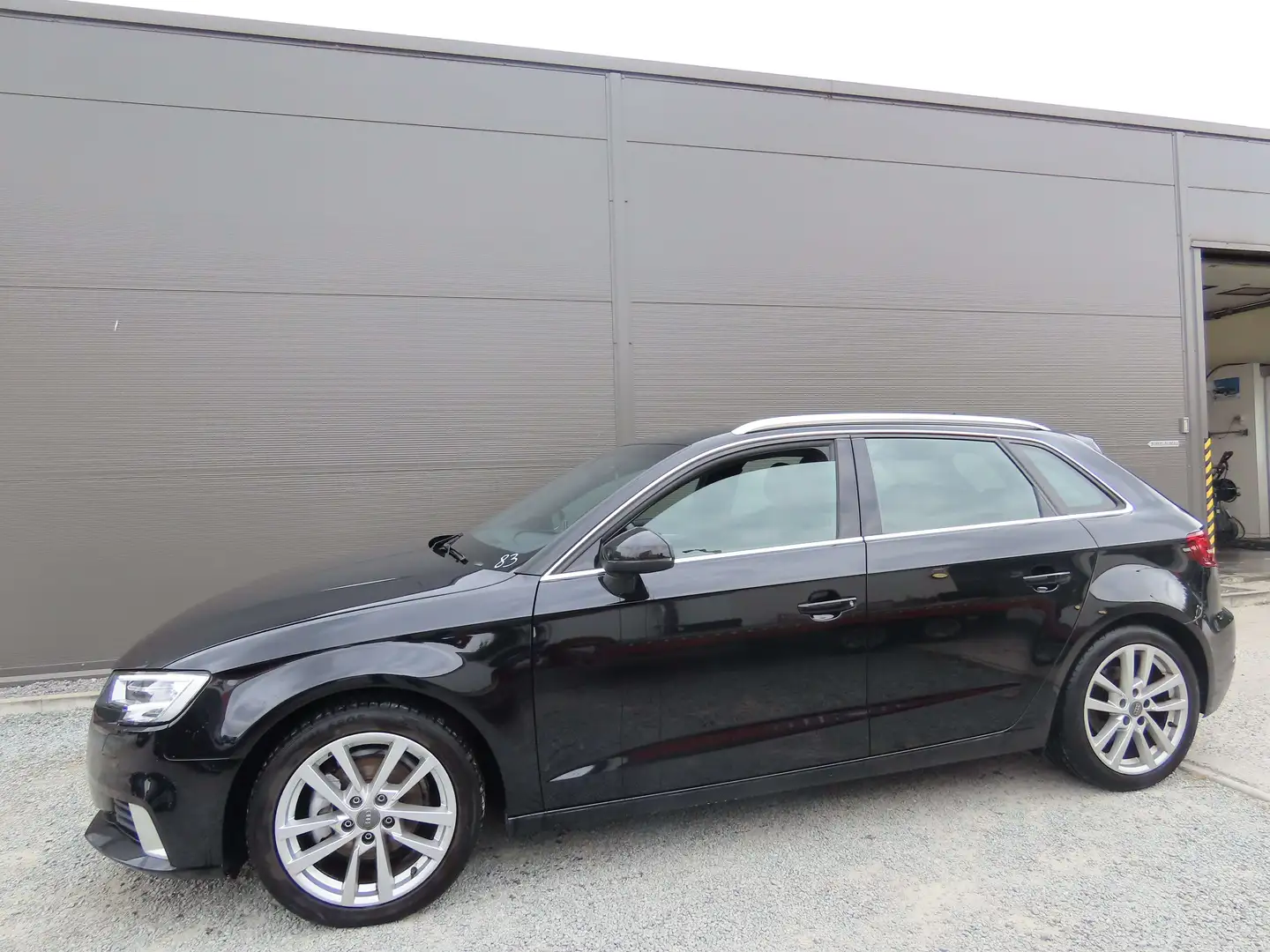 Audi A3 Sportback 1.0 TFSI Sport S tronic Noir - 2