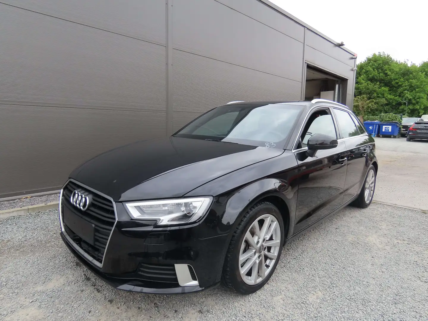Audi A3 Sportback 1.0 TFSI Sport S tronic Schwarz - 1