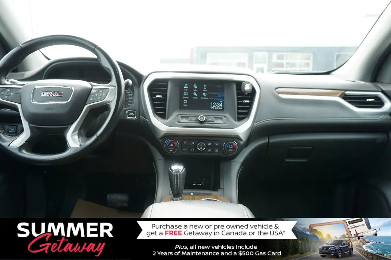 GMC Acadia снимка GMC Acadia