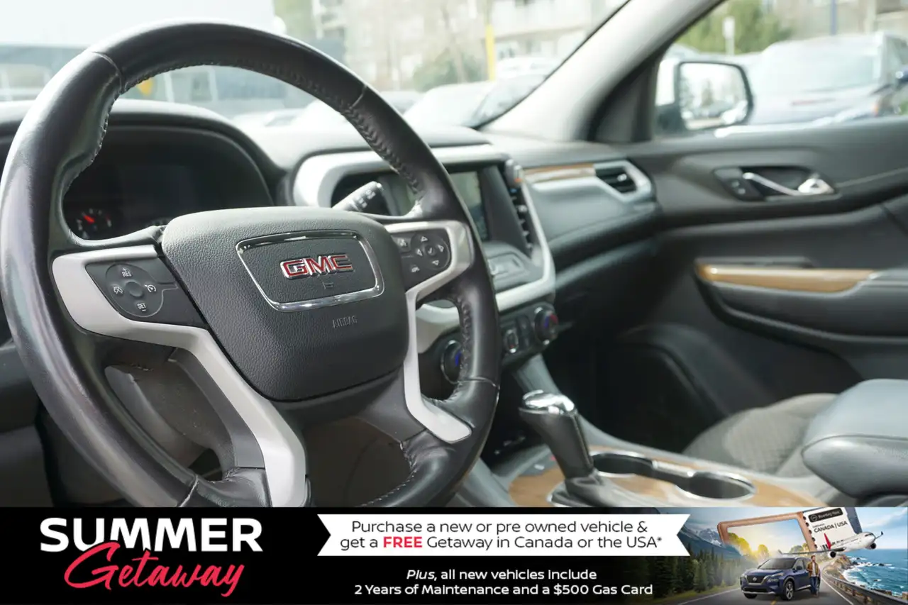GMC Acadia снимка GMC Acadia