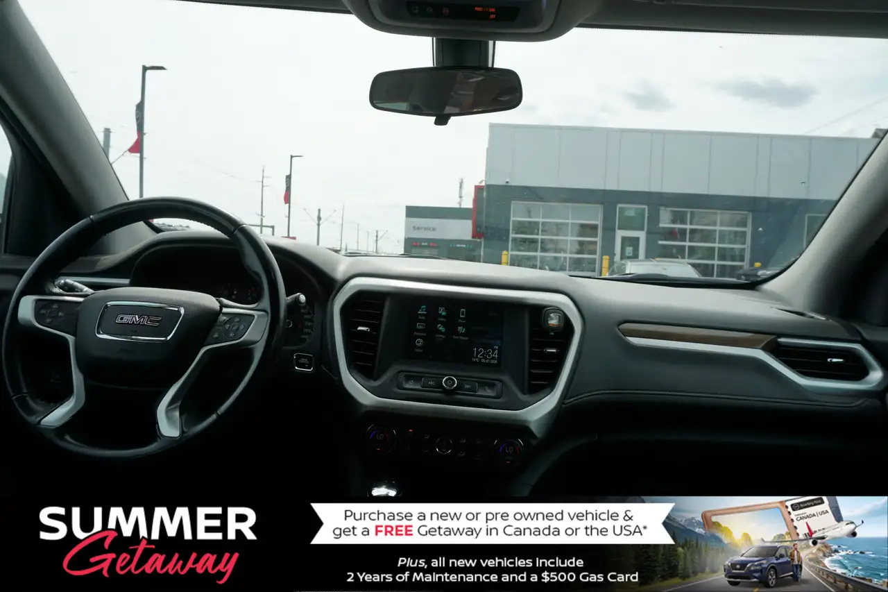 GMC Acadia снимка GMC Acadia