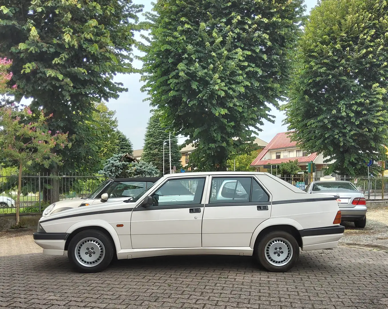Alfa Romeo 75 2.0i Twin Spark Bianco - 2