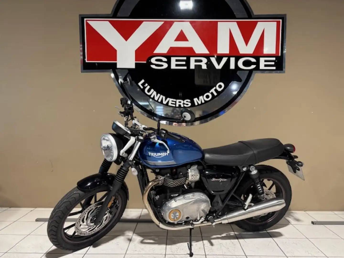 Triumph Street Twin Bleu - 2