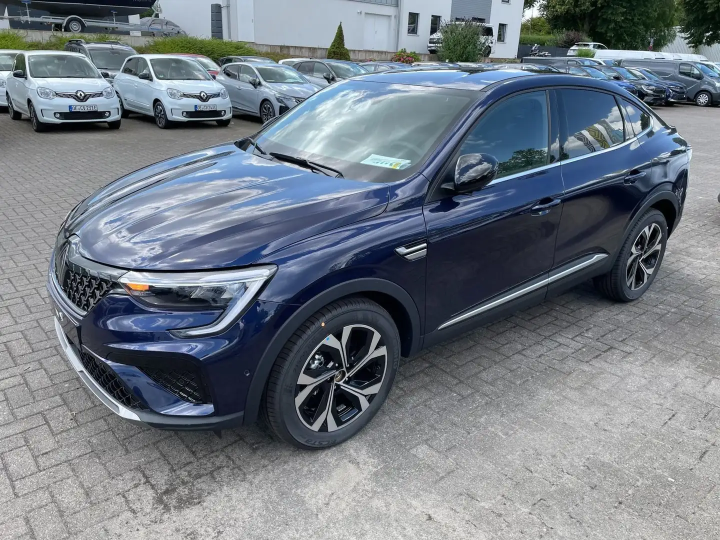 Renault Arkana Techno TCe140 EDC  Automatik Blau - 2