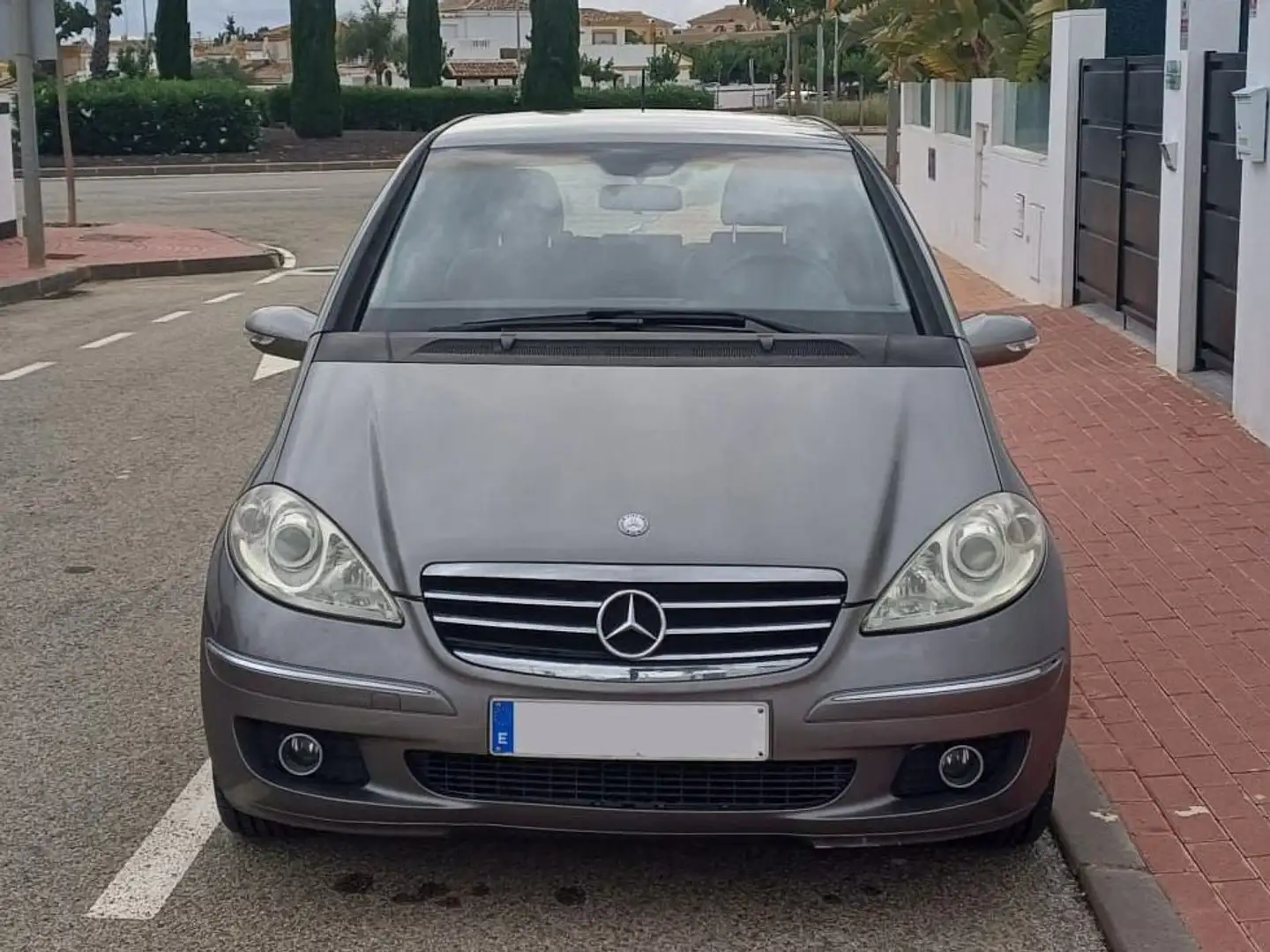 Mercedes-Benz A 200 A 200 Avantgarde 5 Puertas Gris - 2