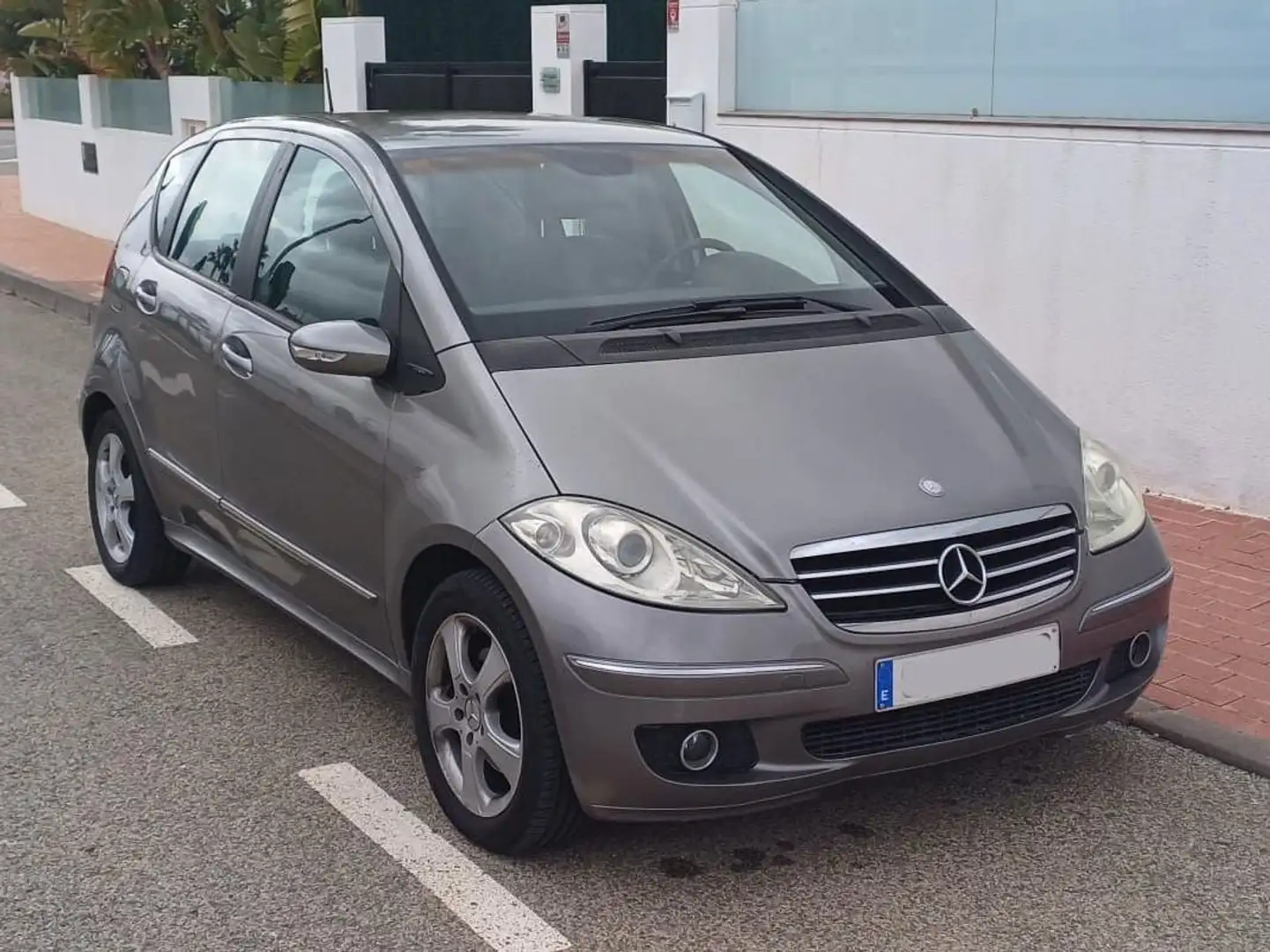 Mercedes-Benz A 200 A 200 Avantgarde 5 Puertas Gris - 1