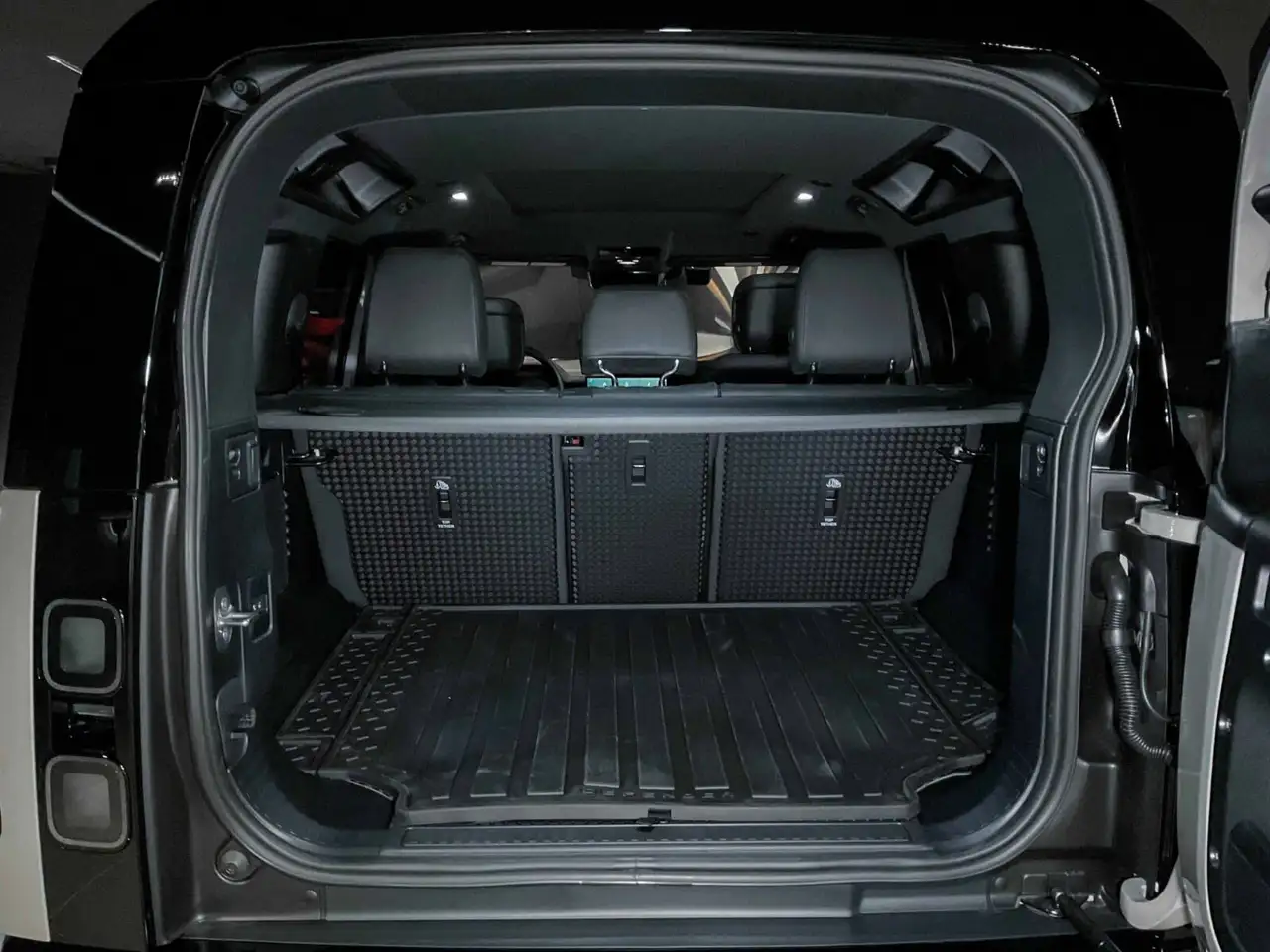 Land Rover Defender снимка Land Rover Defender