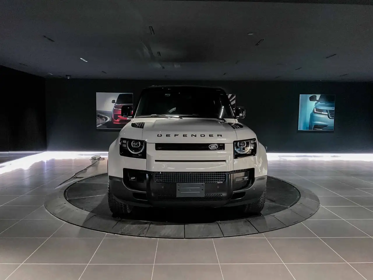 Land Rover Defender снимка Land Rover Defender