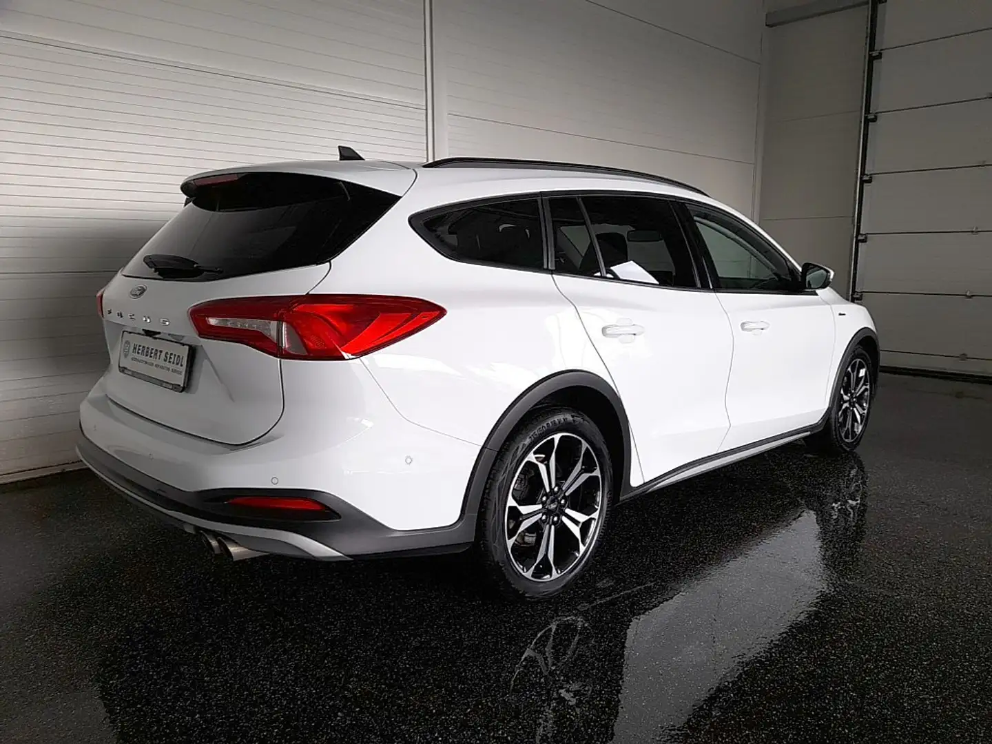 Ford Focus Turnier Active X 2,0 EcoBlue Aut. *VOLL-LED / N... Weiß - 2