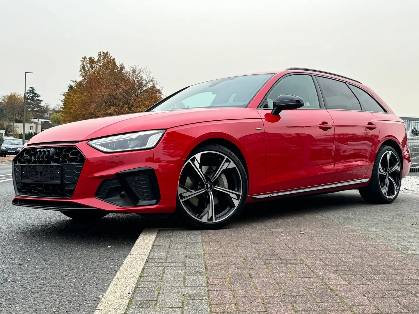 Audi A4 40 TDI quattro 3x S line Competition*Black*Matrix Rot - 1