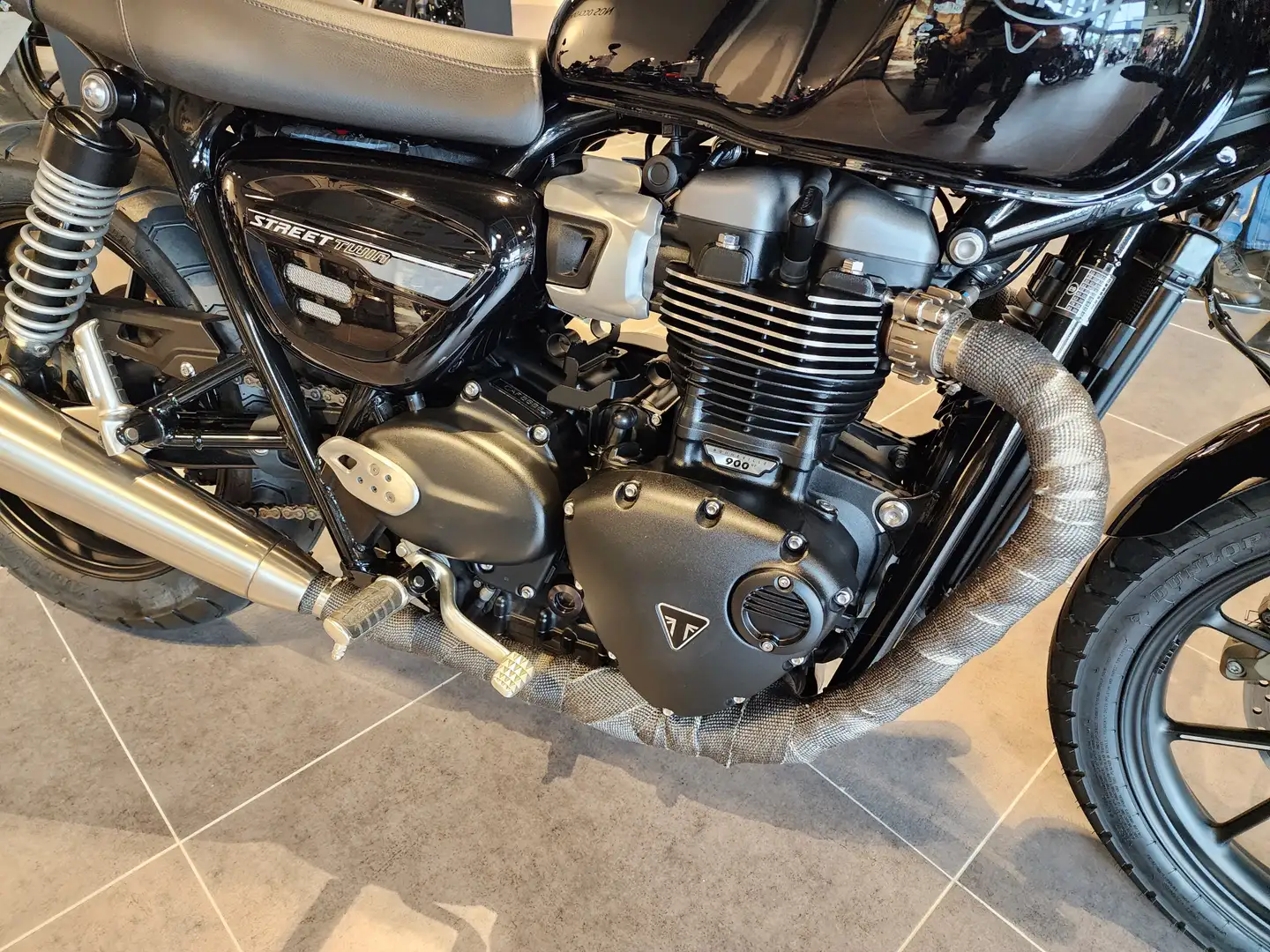 Triumph Street Twin Noir - 2