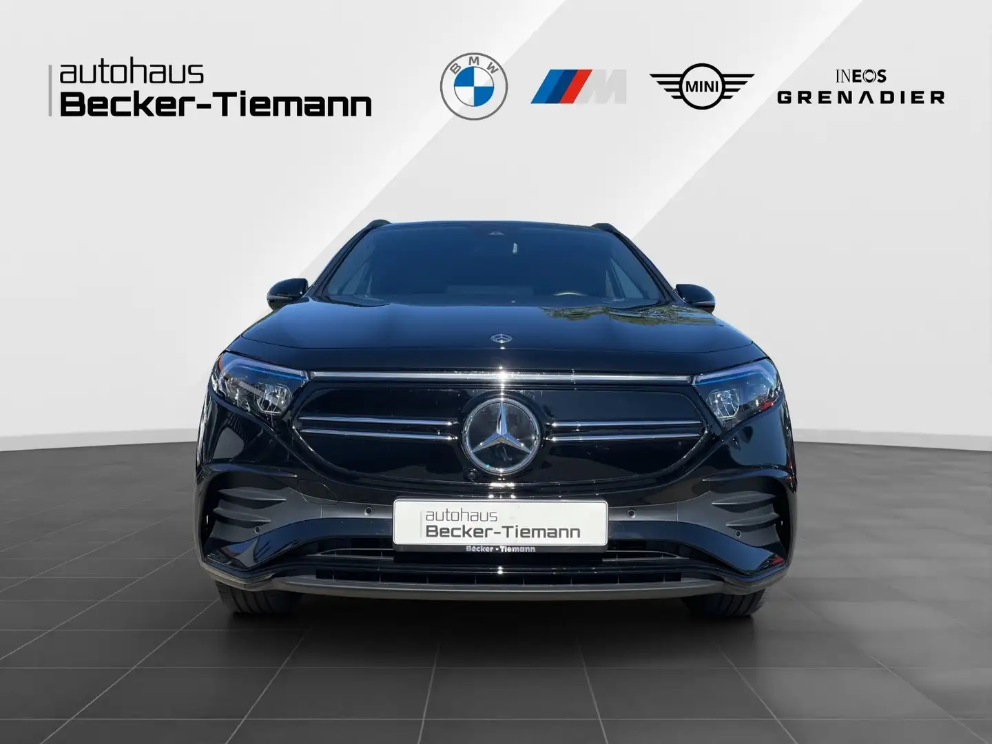 Mercedes-Benz EQA 300 4MATIC AMG LINE*AHK*ADVANCE PLUS*20ZOLL* Zwart - 2