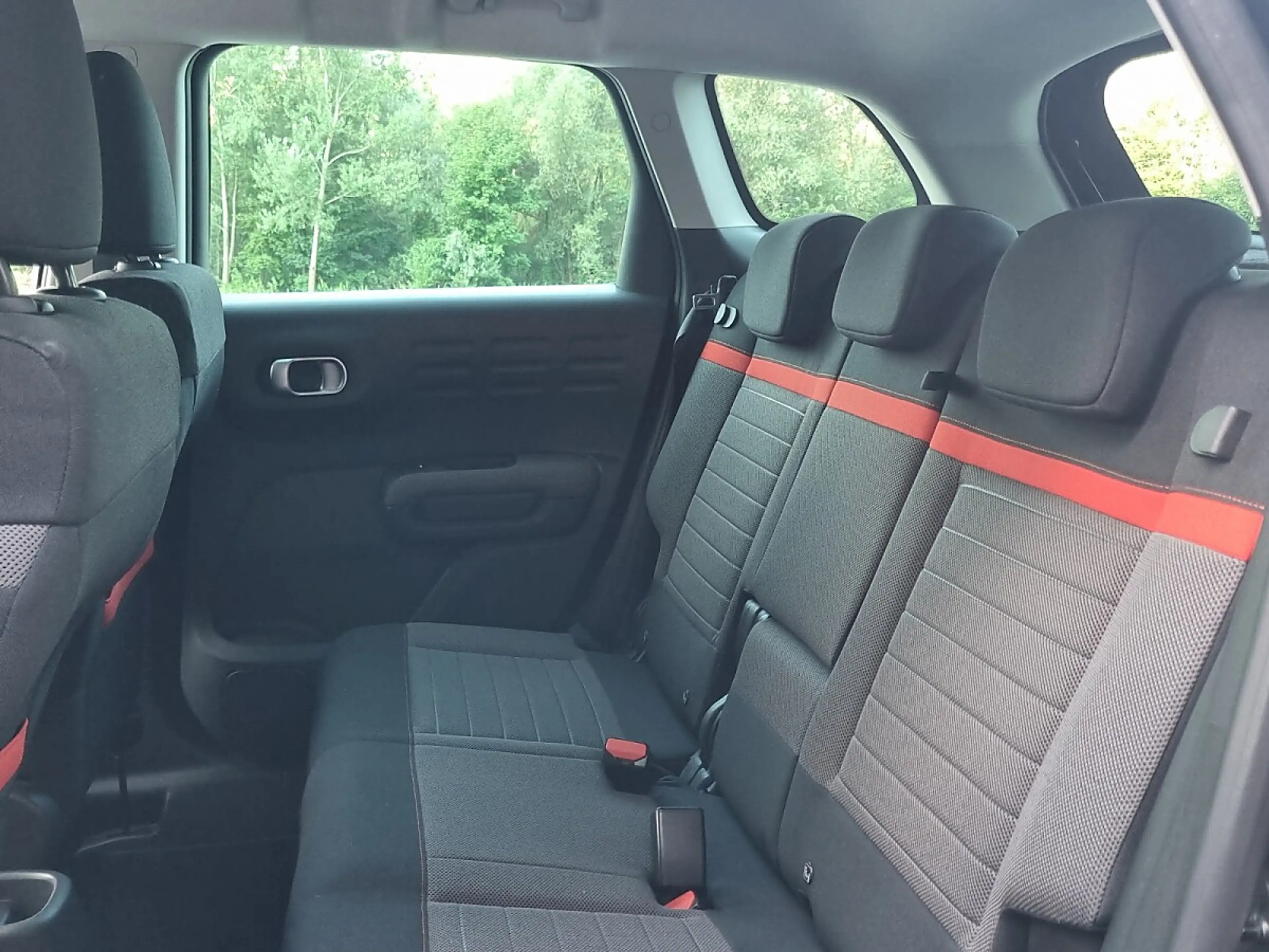 Citroen C3 Aircross PureTech 110 S&S 6-Gang-Manuell Shine — photo 12