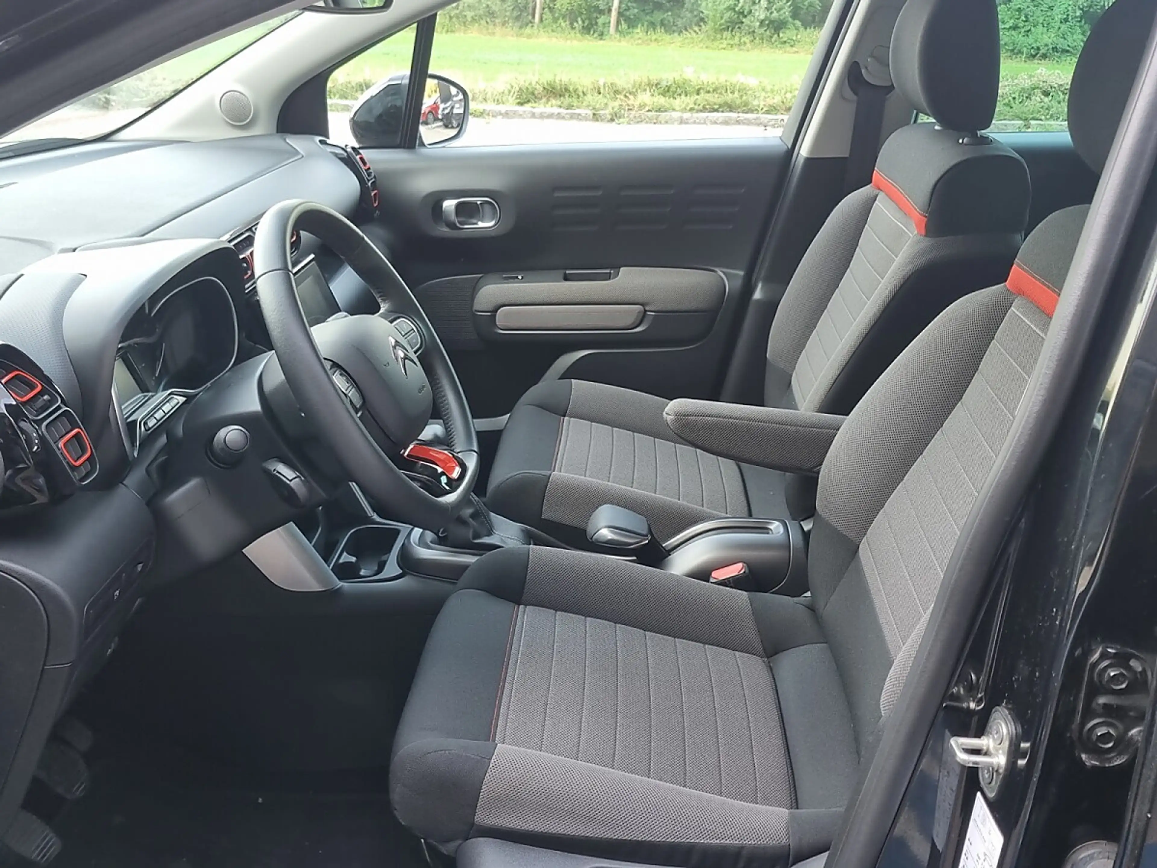 Citroen C3 Aircross PureTech 110 S&S 6-Gang-Manuell Shine — photo 6