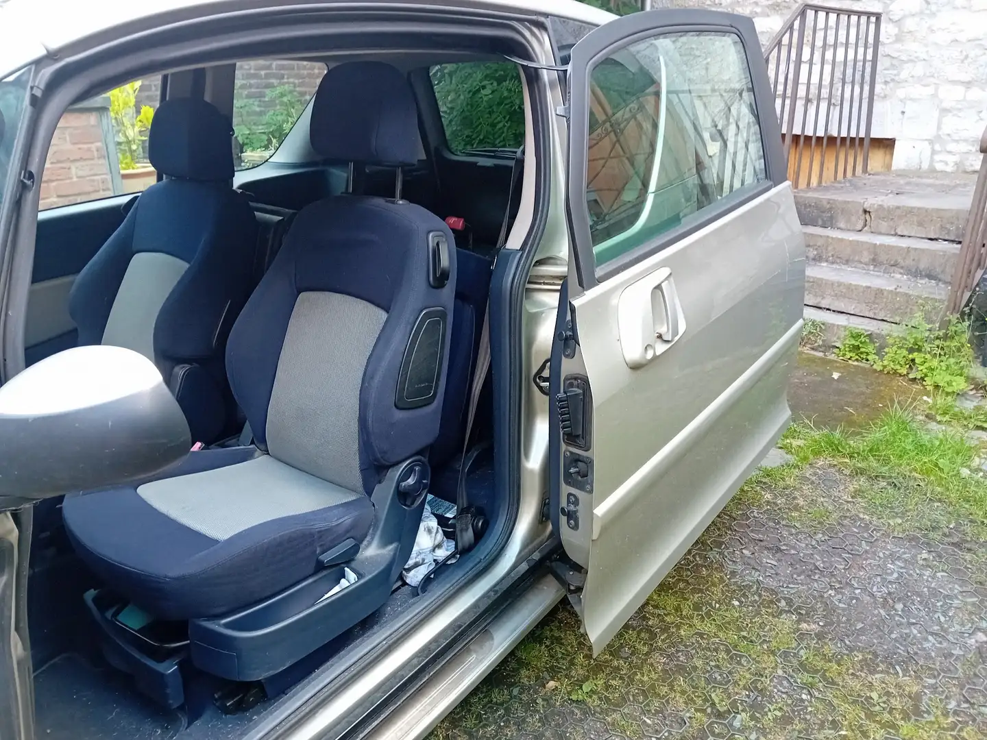 Peugeot 1007 1.4 HDi Urban - 1