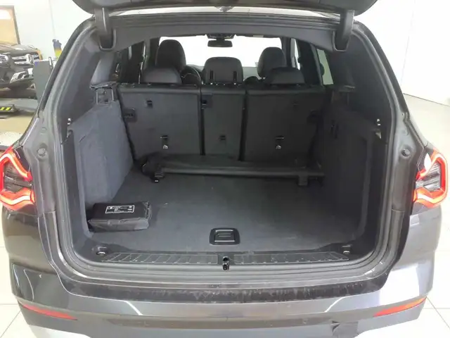BMW X3 view 10
