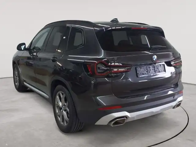 BMW X3 view 2