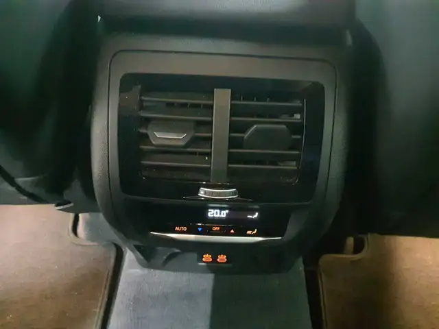 BMW X3 view 9