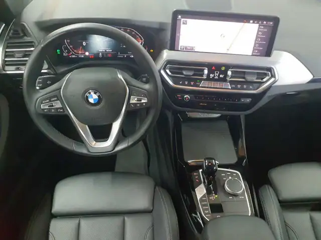 BMW X3 view 7
