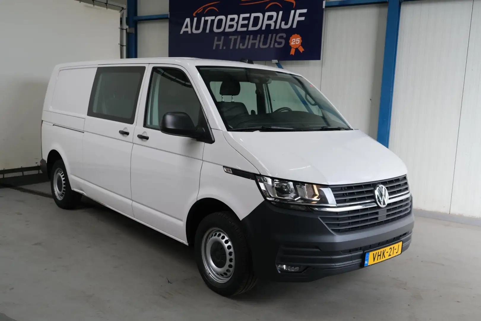 Volkswagen Transporter 2.0 TDI L2H1 30 DC Weiß - 1