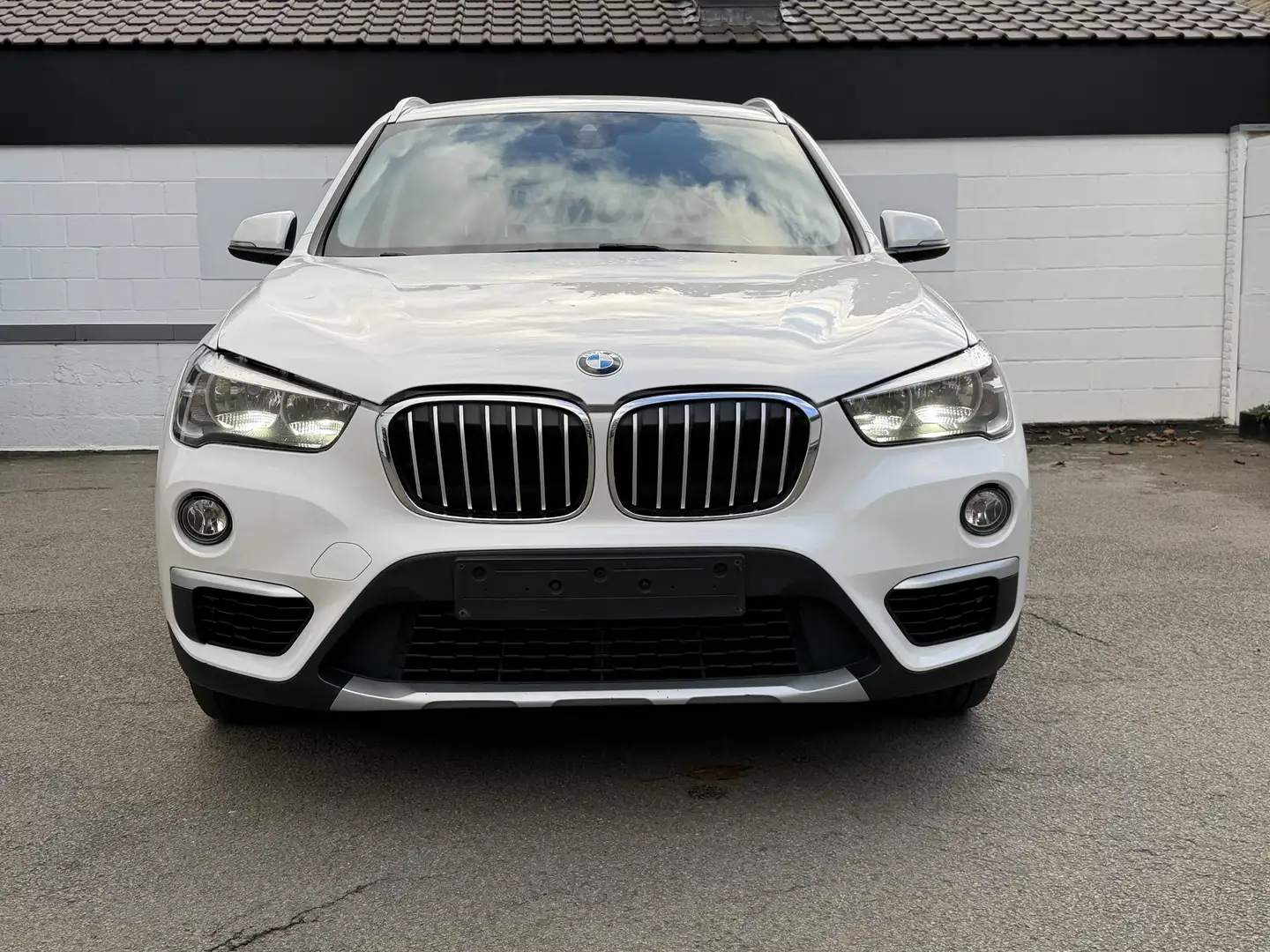BMW X1 X1 2.0 d sDrive18 Blanc - 1