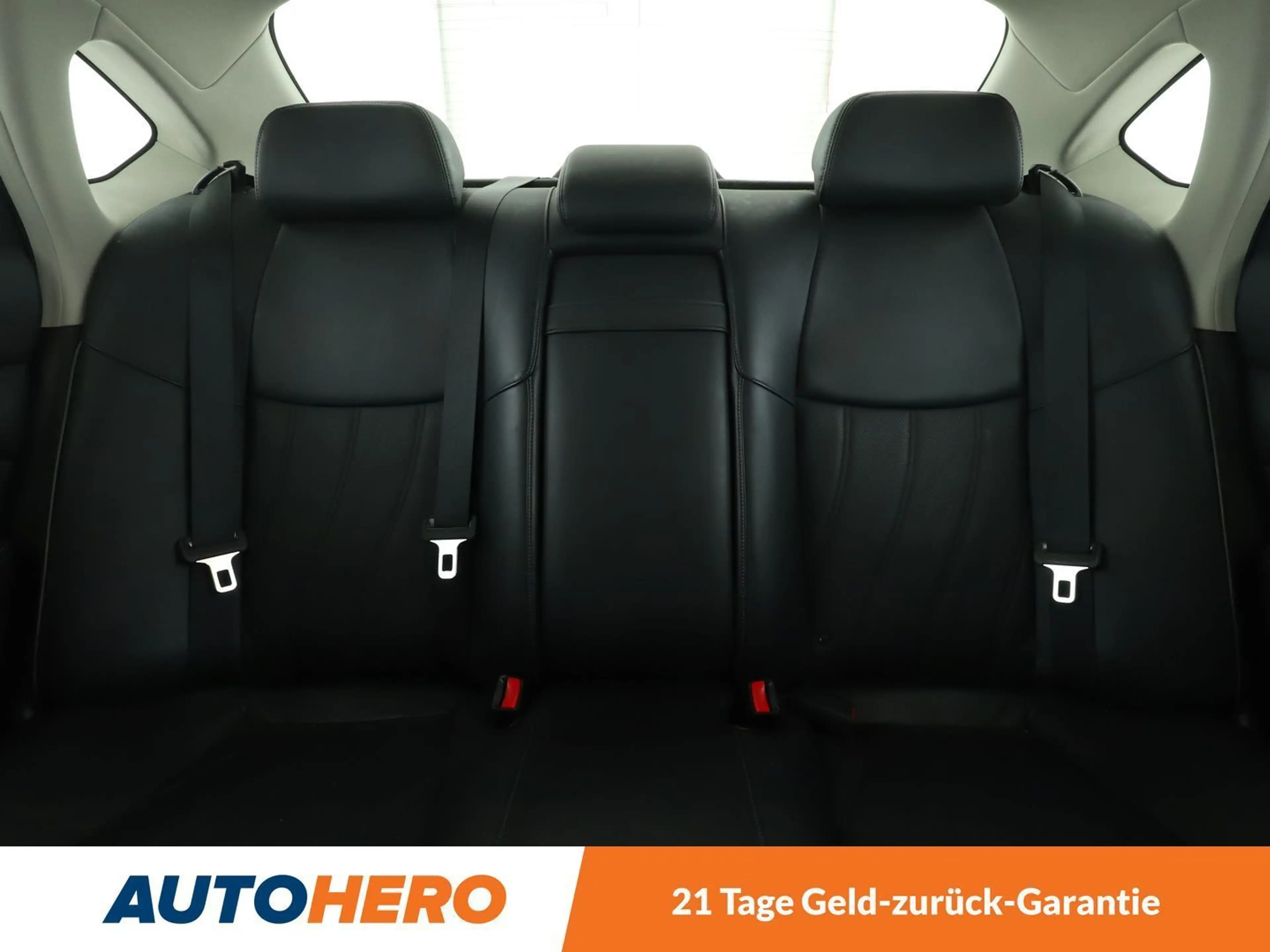 Infiniti Q70 2.2 Diesel Premium Tech Aut.*NAVI*ACC*360°*PDC*SHZ — photo 15
