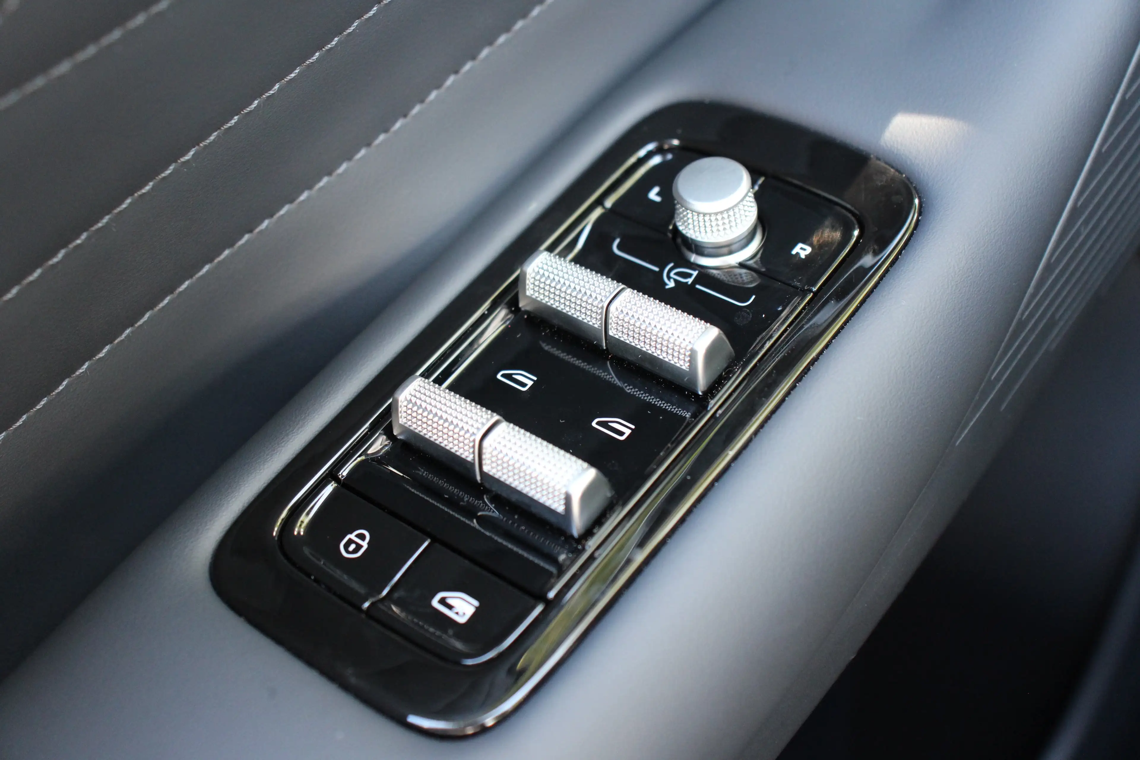 Geely Starray EM-i PRO DIRECT LEVERBAAR | ADAPTIVE CRUISE | 360 CAMER — photo 16