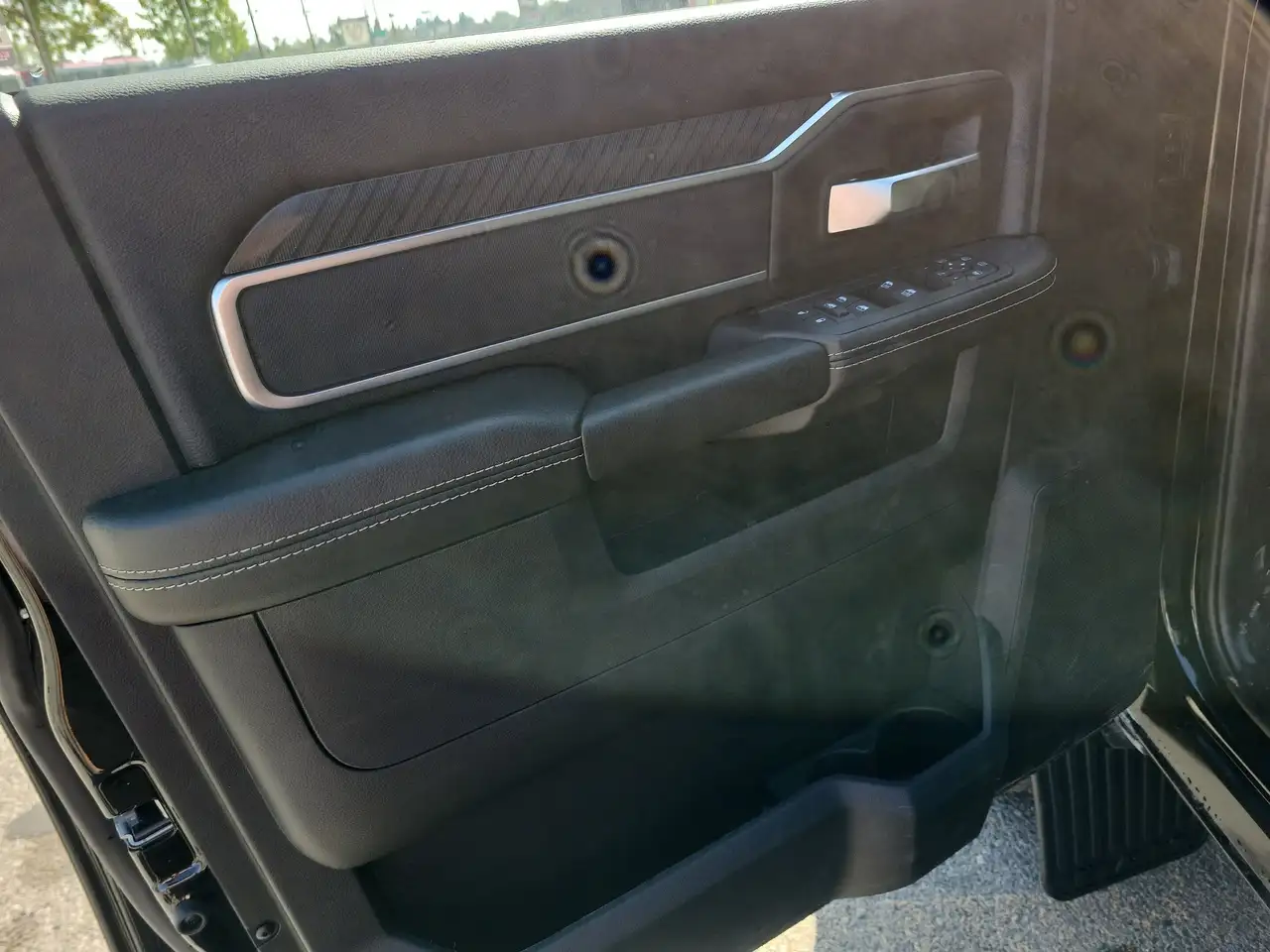 RAM 3500 снимка RAM 3500
