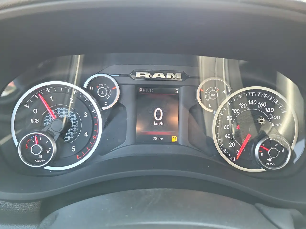 RAM 3500 снимка RAM 3500