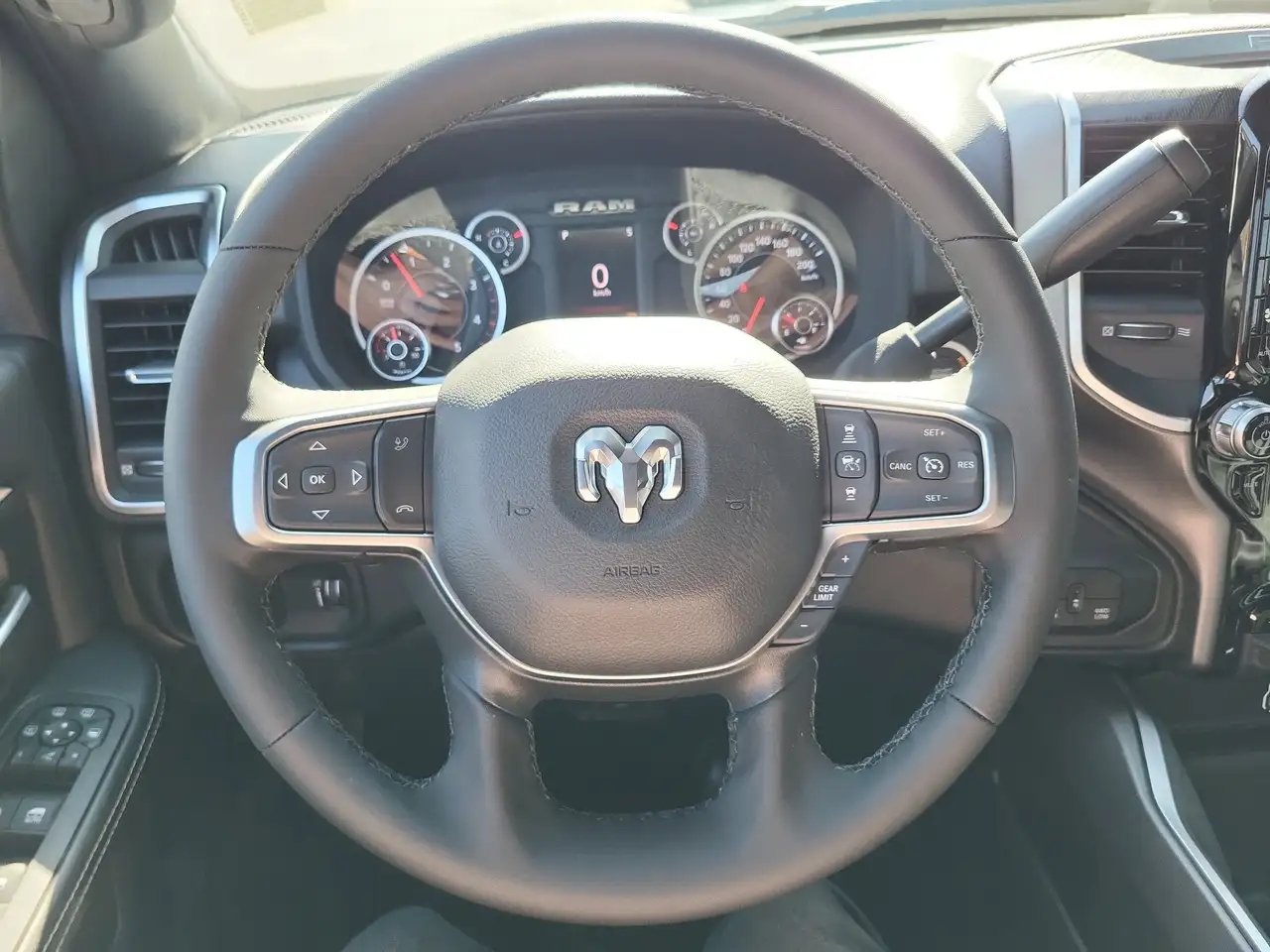 RAM 3500 снимка RAM 3500