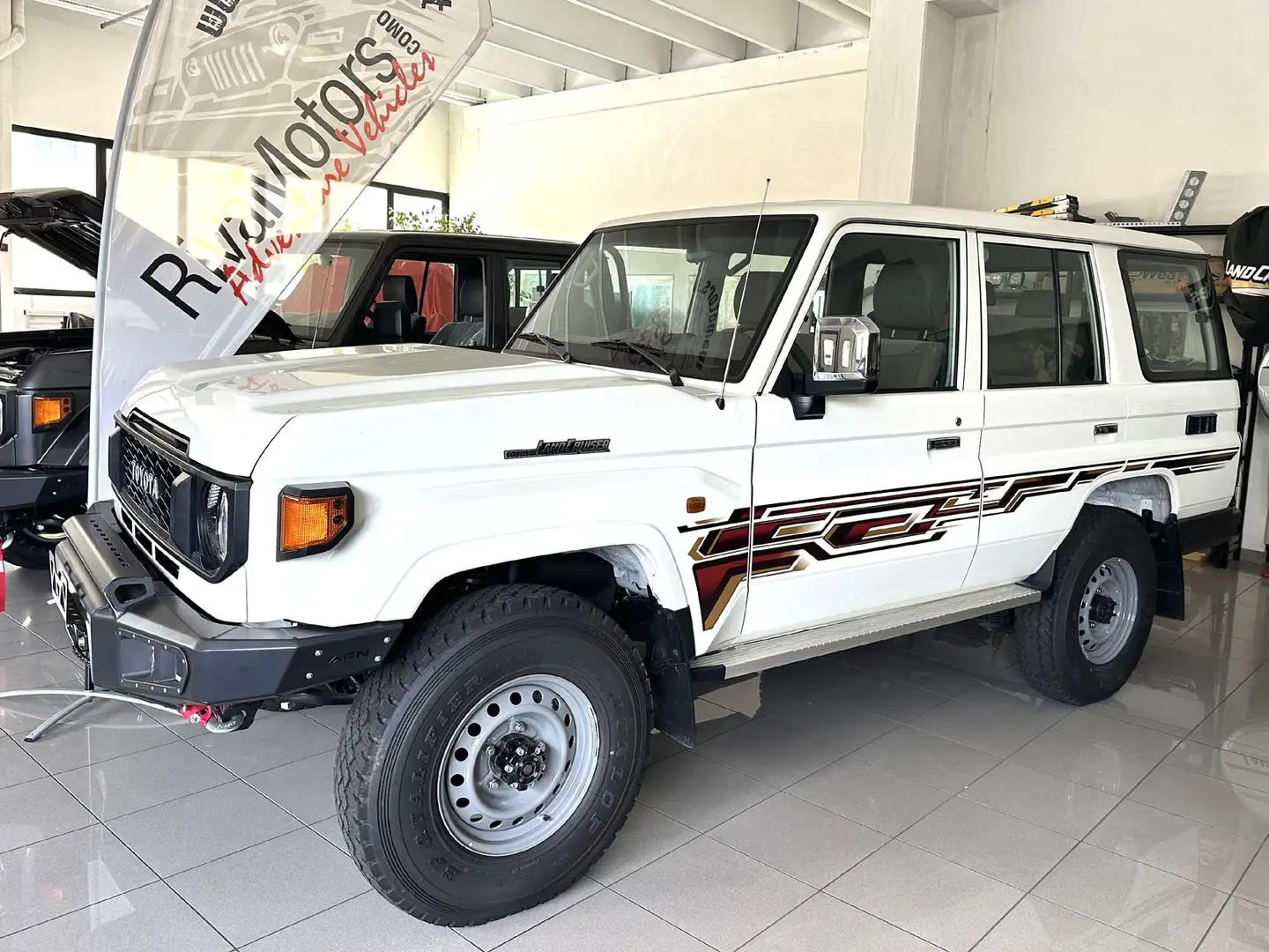 Toyota Land Cruiser GRJ 76 4.0 V6 € 74000 iva inclusa Beyaz - 2